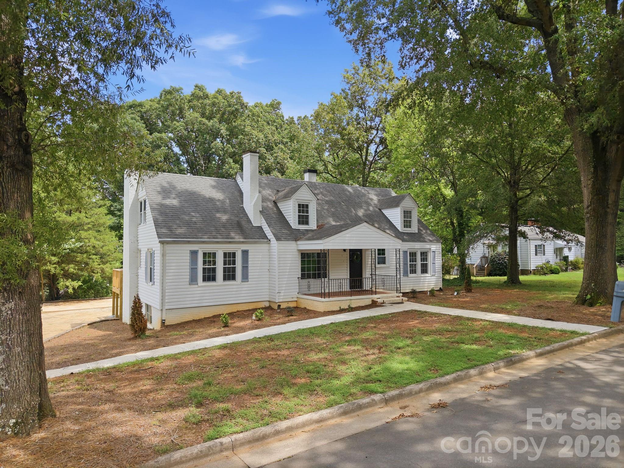 398 Park Road Property Photo 2