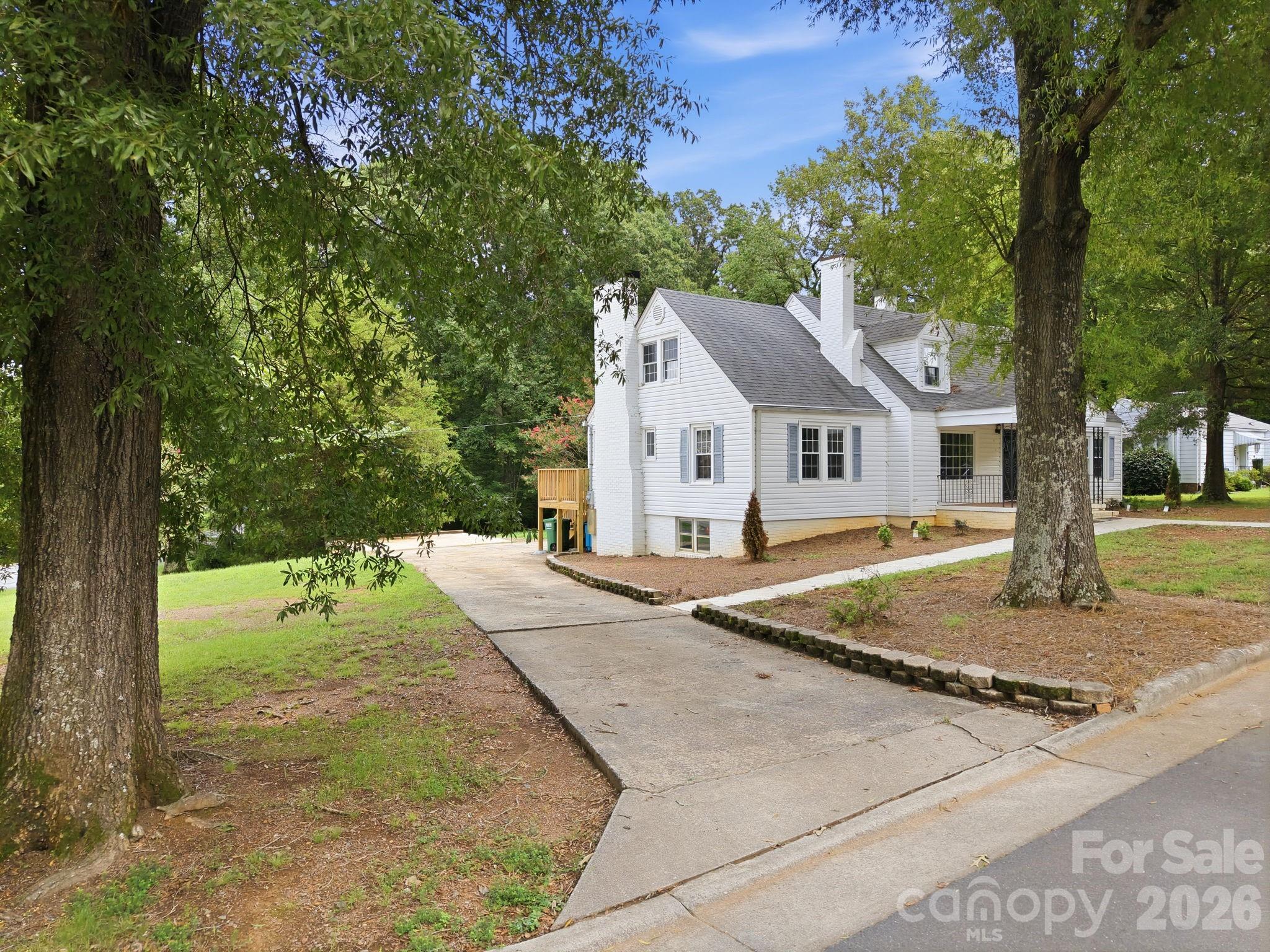 398 Park Road Property Photo 4