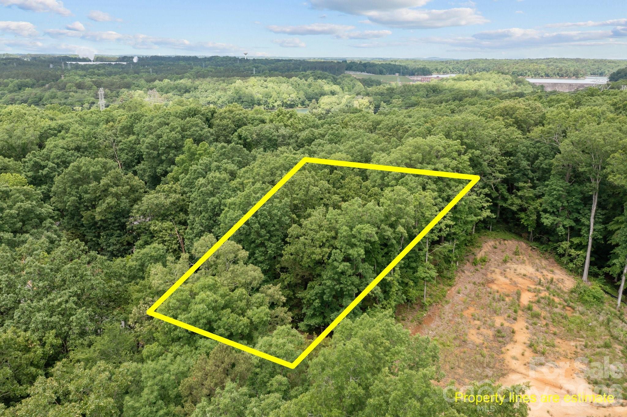 1607 Hart Road Property Photo 1