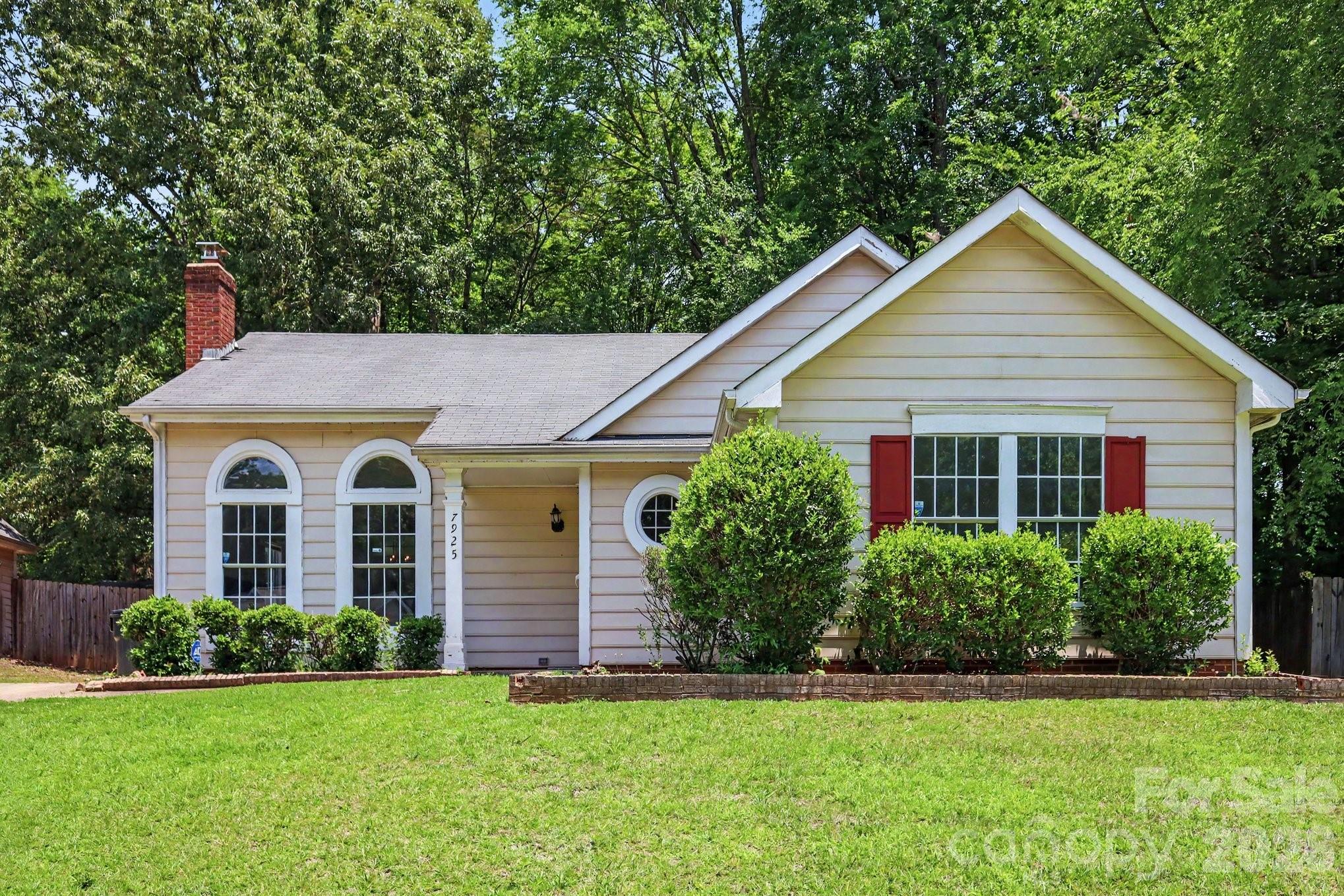 7925 Turquoise Drive Property Photo 1