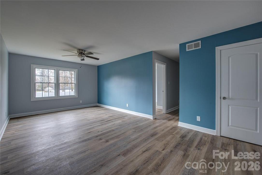 1048 Avondale Road 17 Property Photo 2