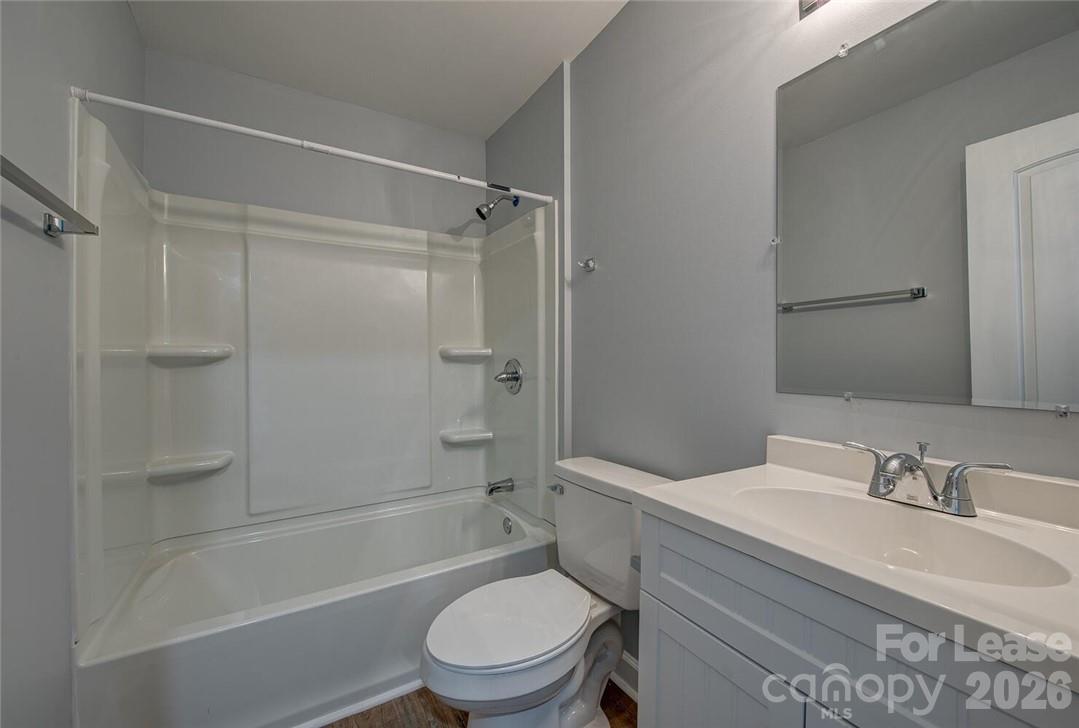 1048 Avondale Road 17 Property Photo 7