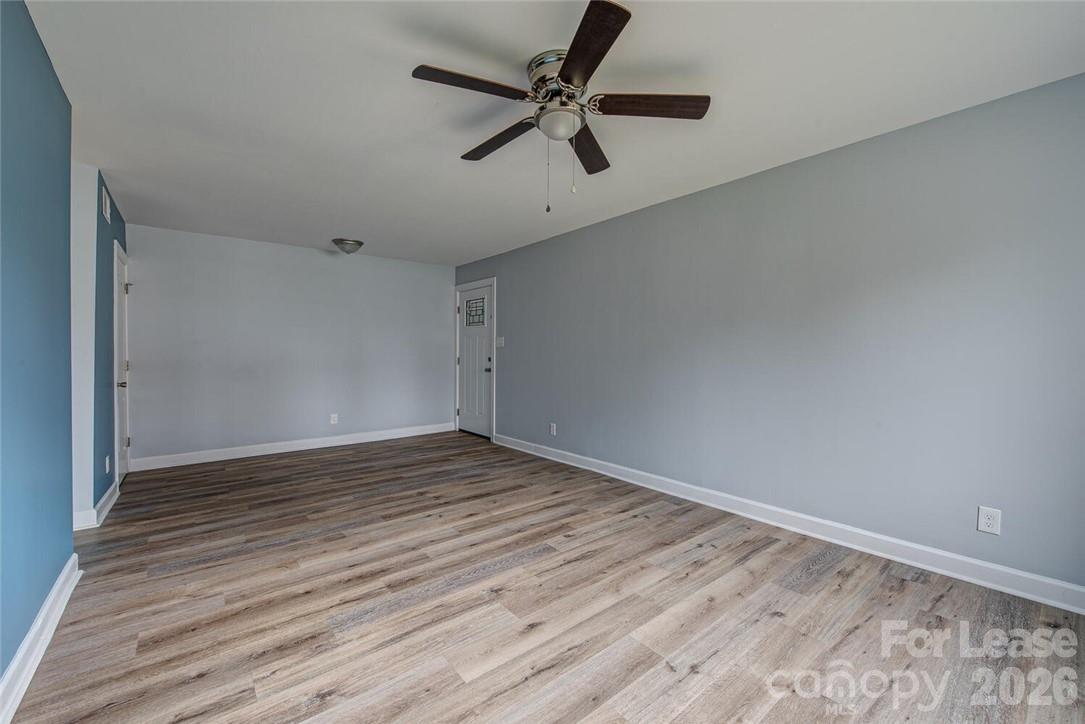 1048 Avondale Road 17 Property Photo 10