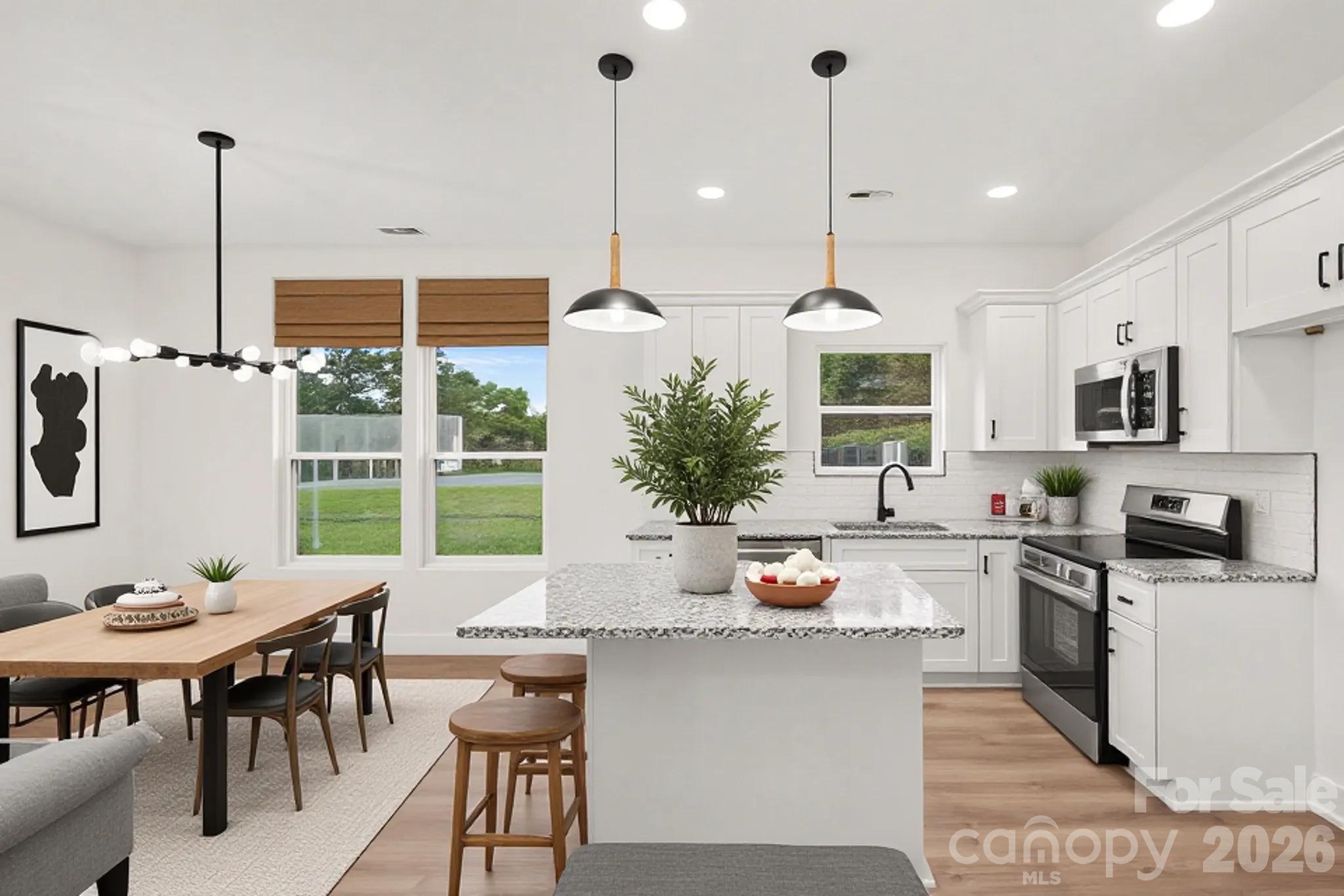 7523/7525 Lawyers Road Property Photo 3