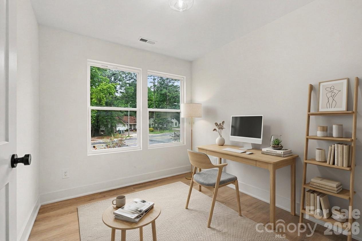 7523/7525 Lawyers Road Property Photo 7
