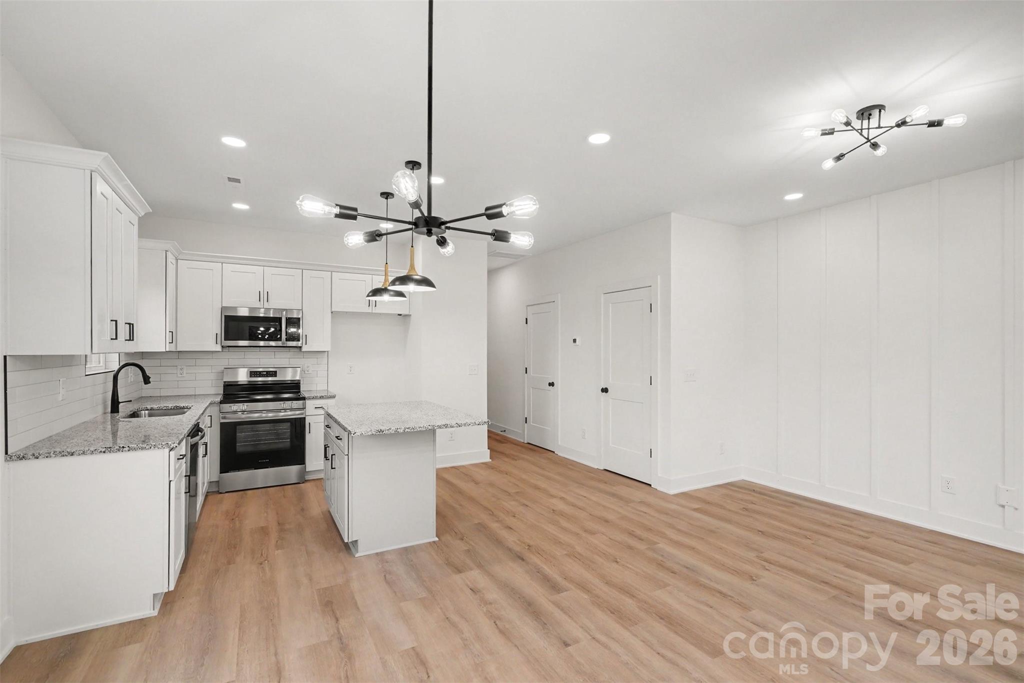 7523/7525 Lawyers Road Property Photo 12