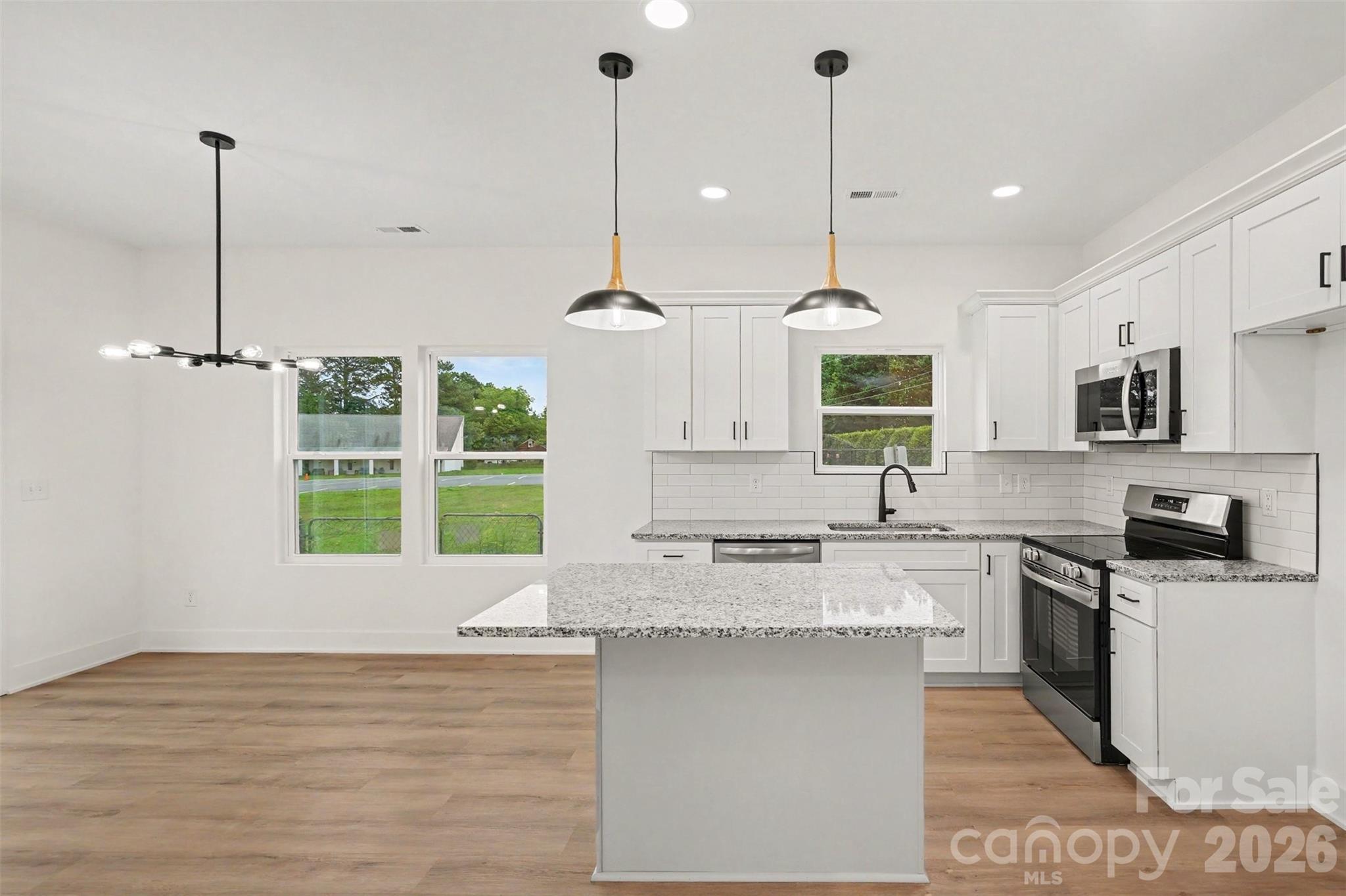7523/7525 Lawyers Road Property Photo 13