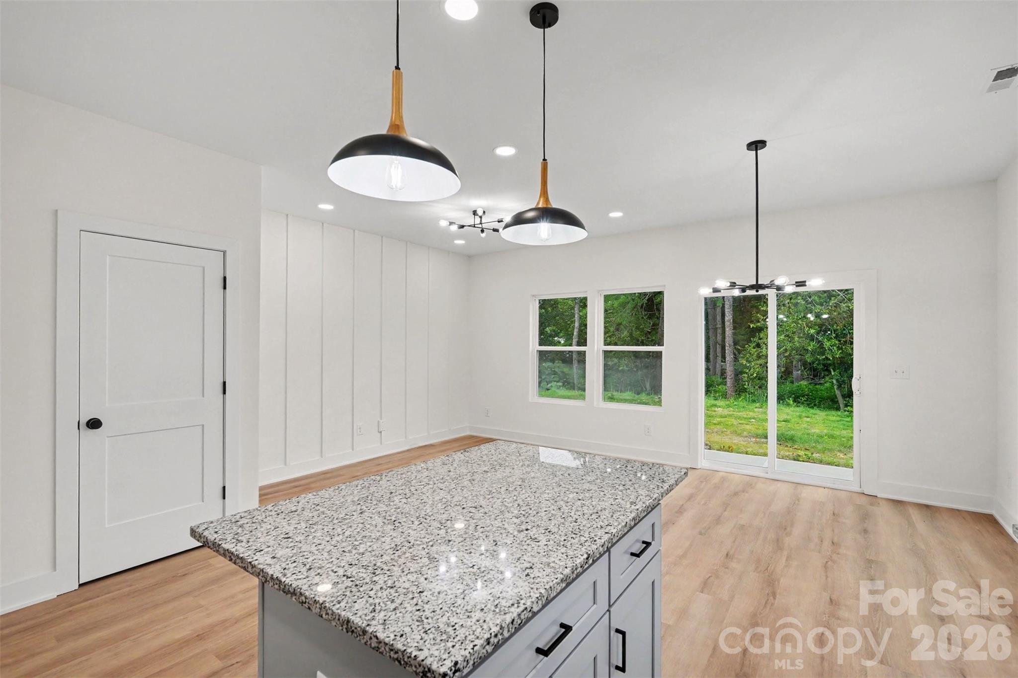 7523/7525 Lawyers Road Property Photo 16