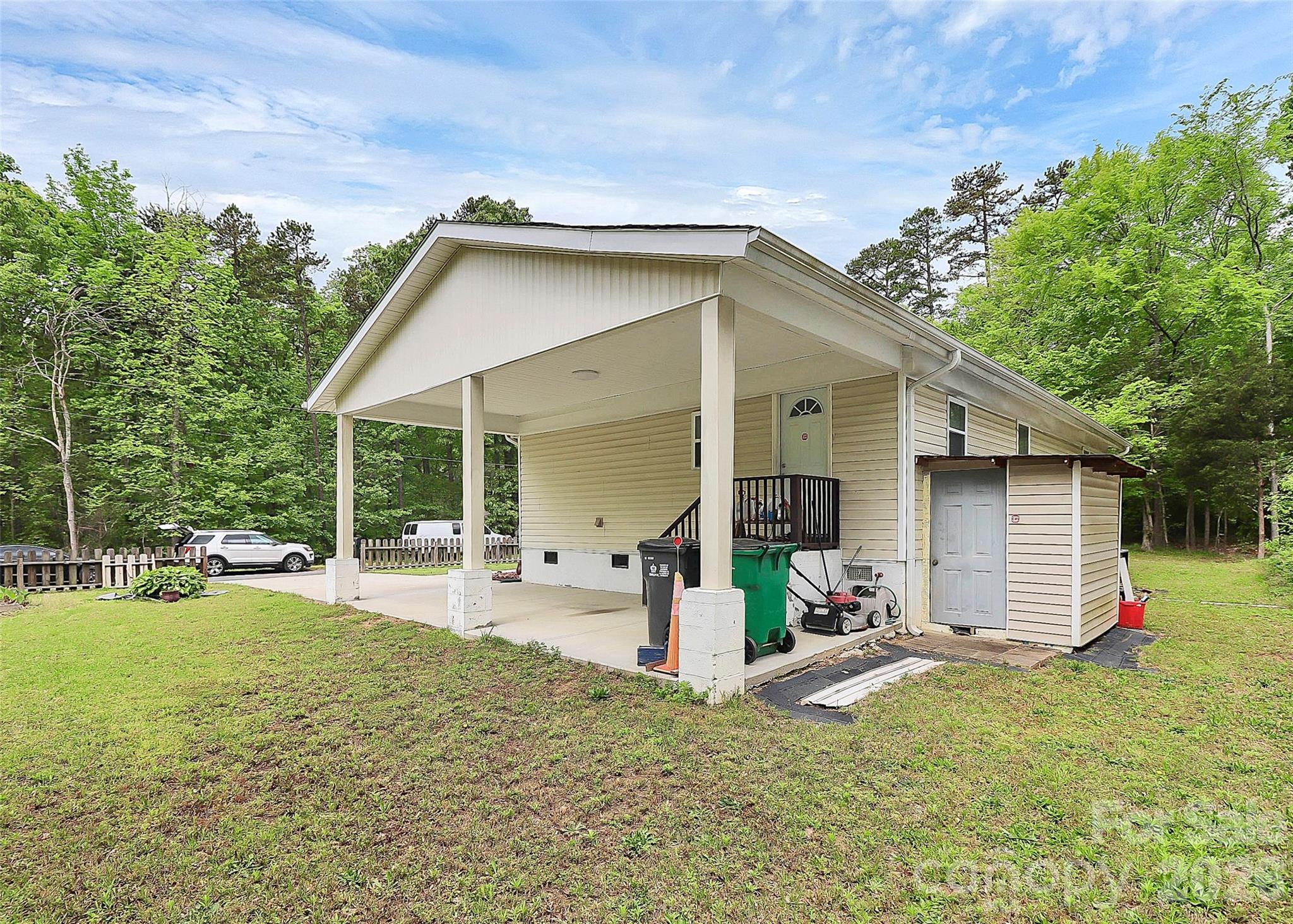 8301 Washington Boulevard Property Photo 10