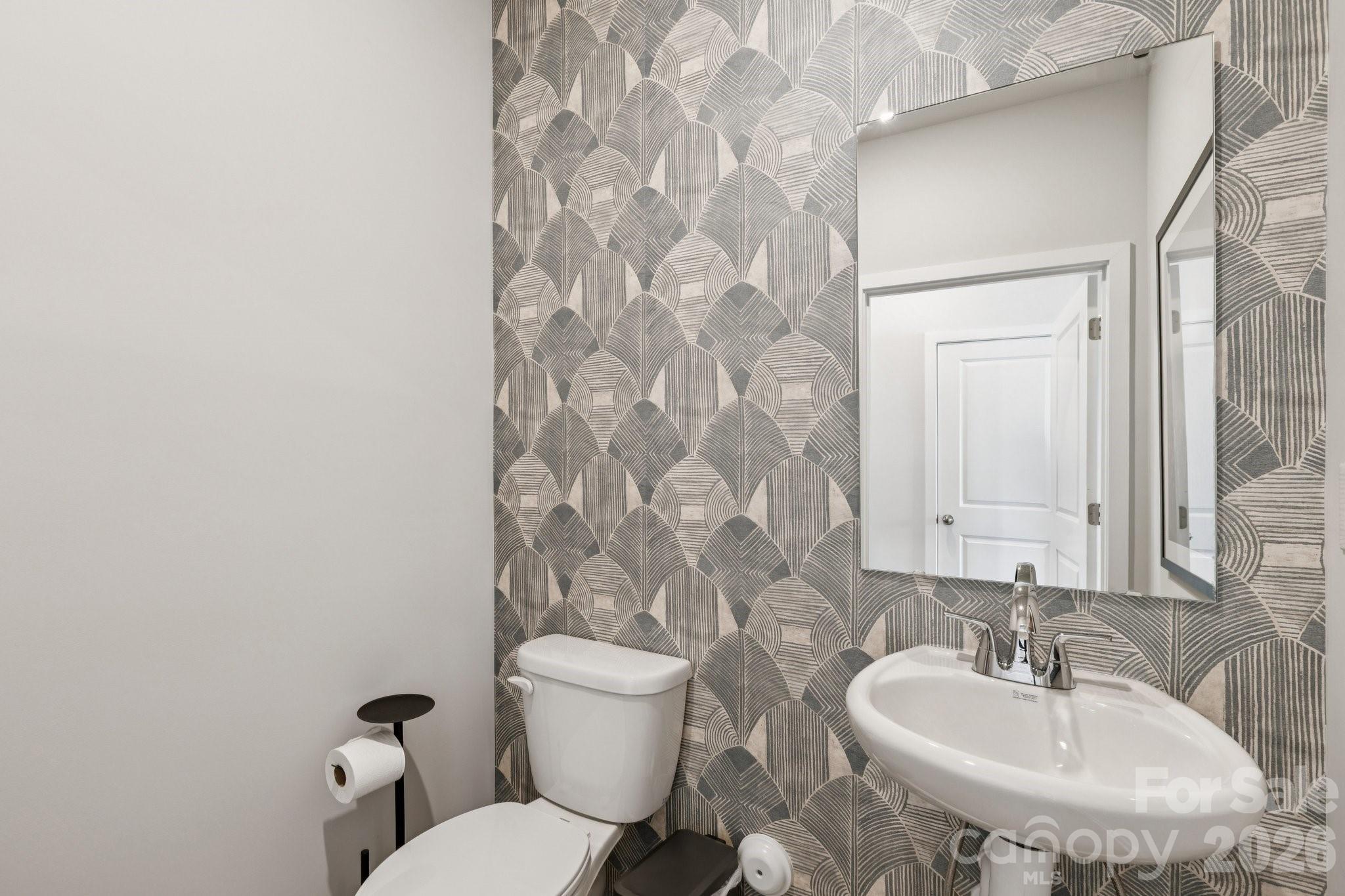 8159 Thornton Street Property Photo 12