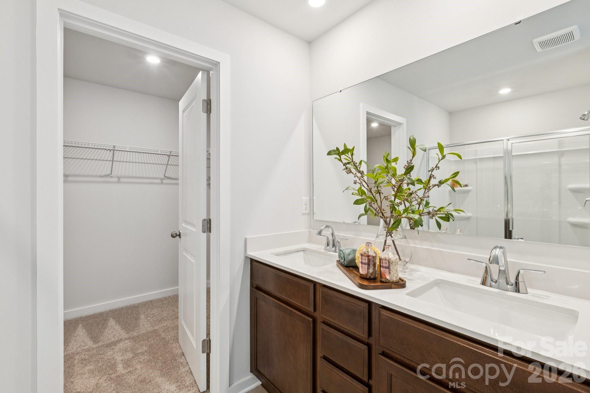8159 Thornton Street Property Photo 24
