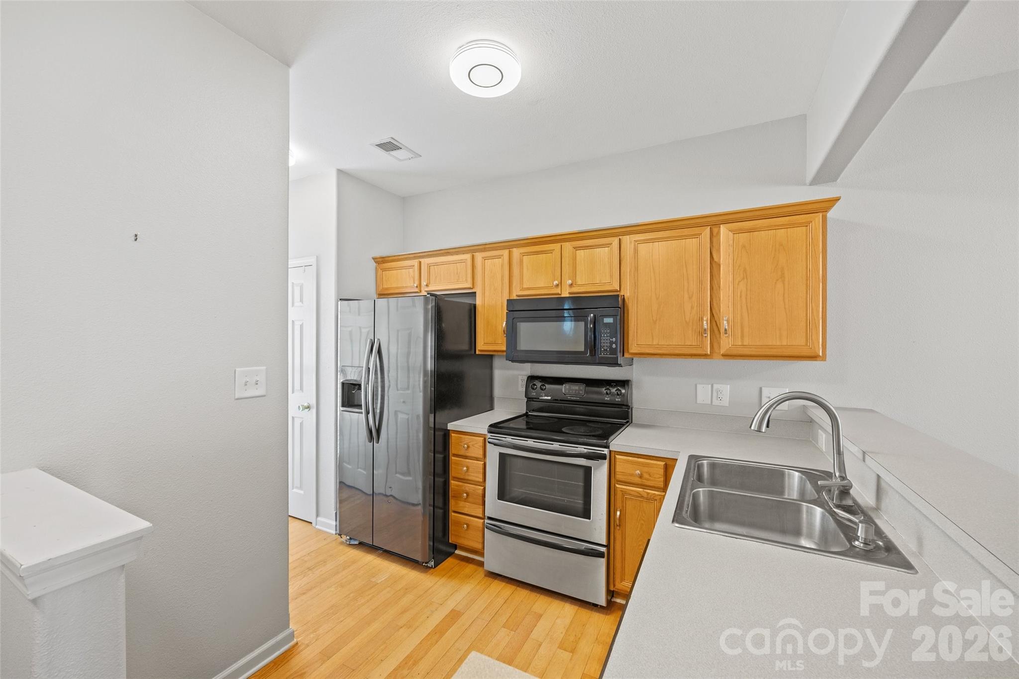 8244 Carob Tree Lane Property Photo 5