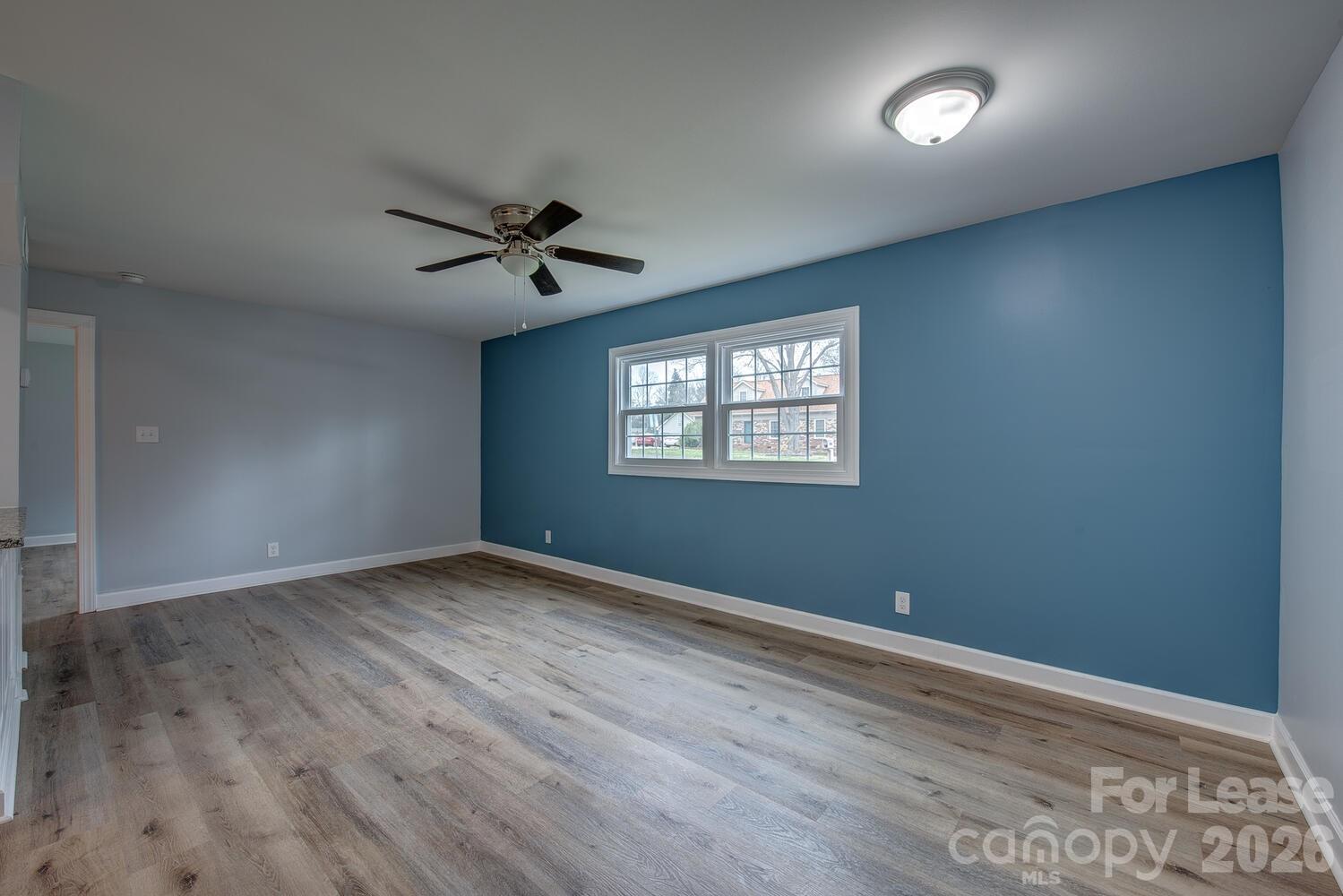 1048 Avondale Road 18 Property Photo 2