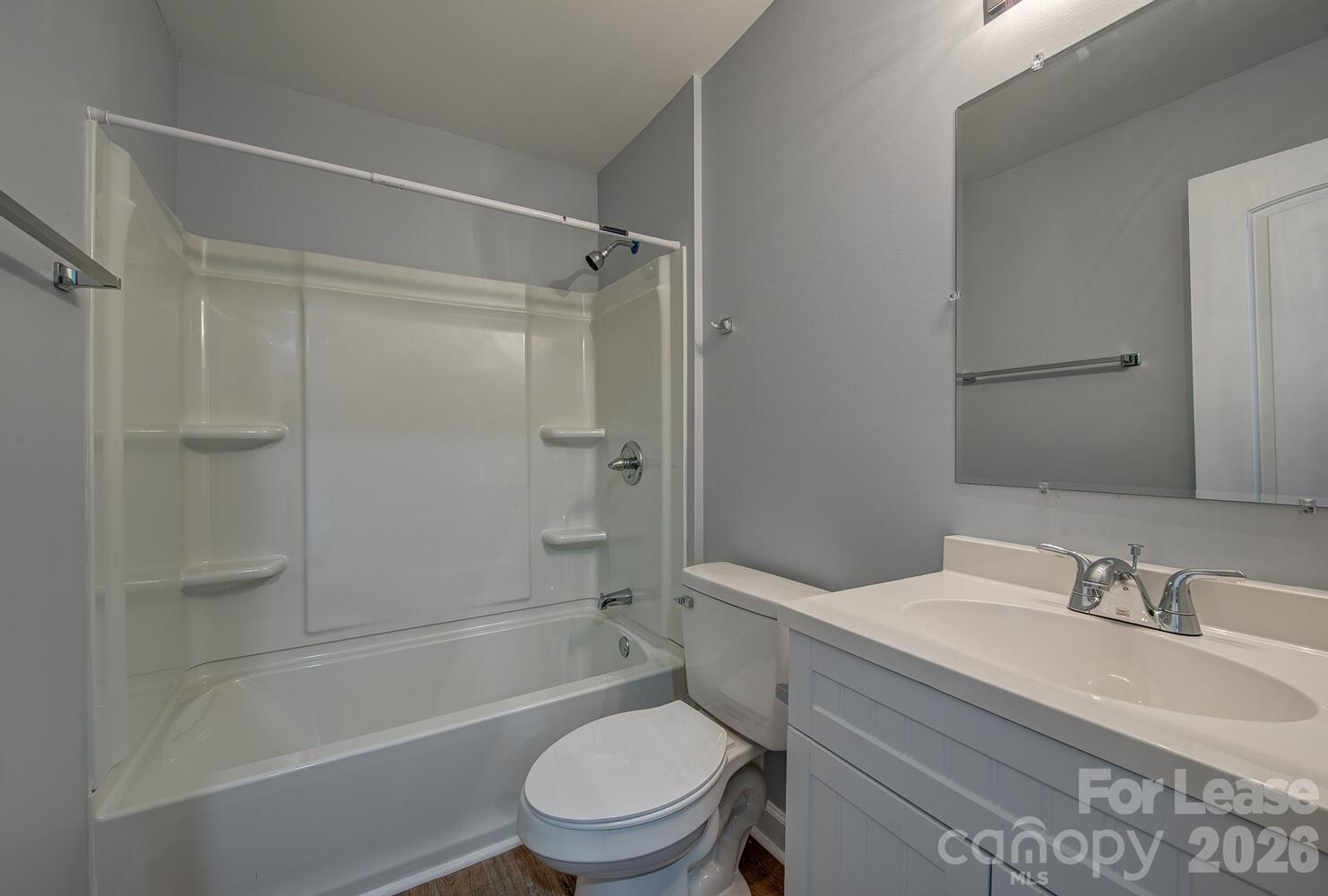 1048 Avondale Road 18 Property Photo 8