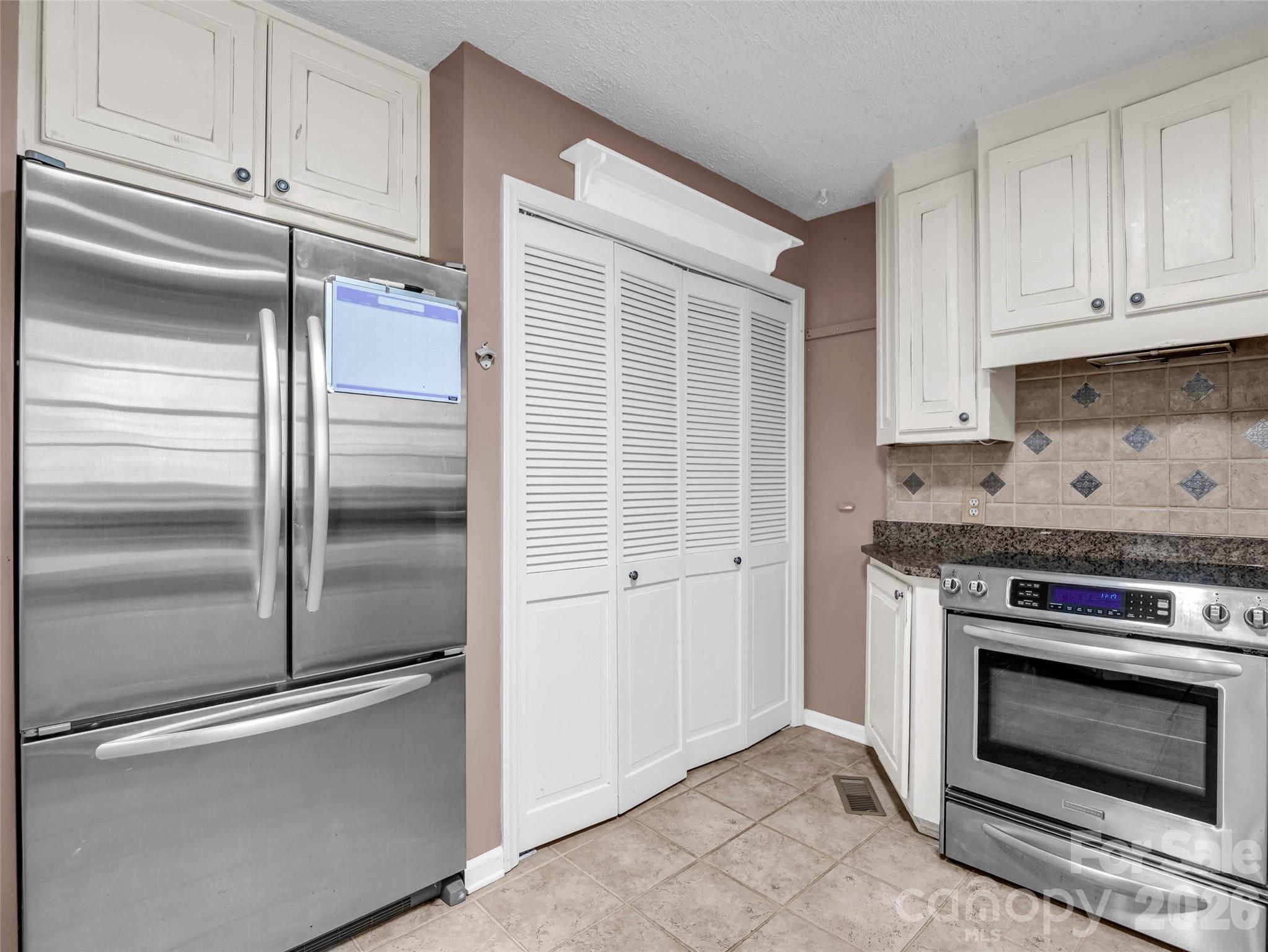 52 Forest Road Property Photo 15