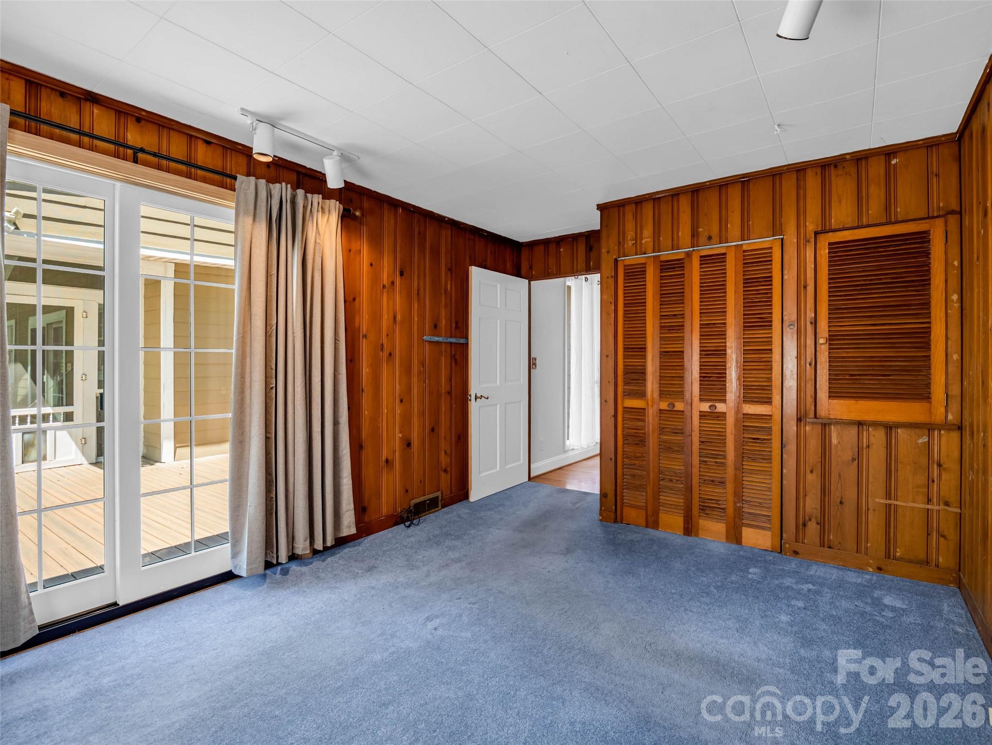 52 Forest Road Property Photo 30