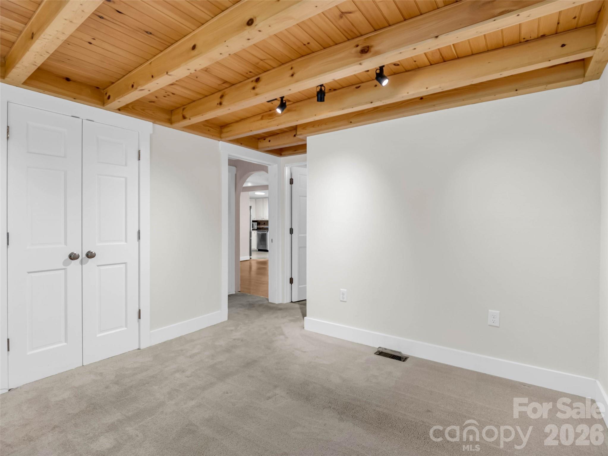 52 Forest Road Property Photo 32