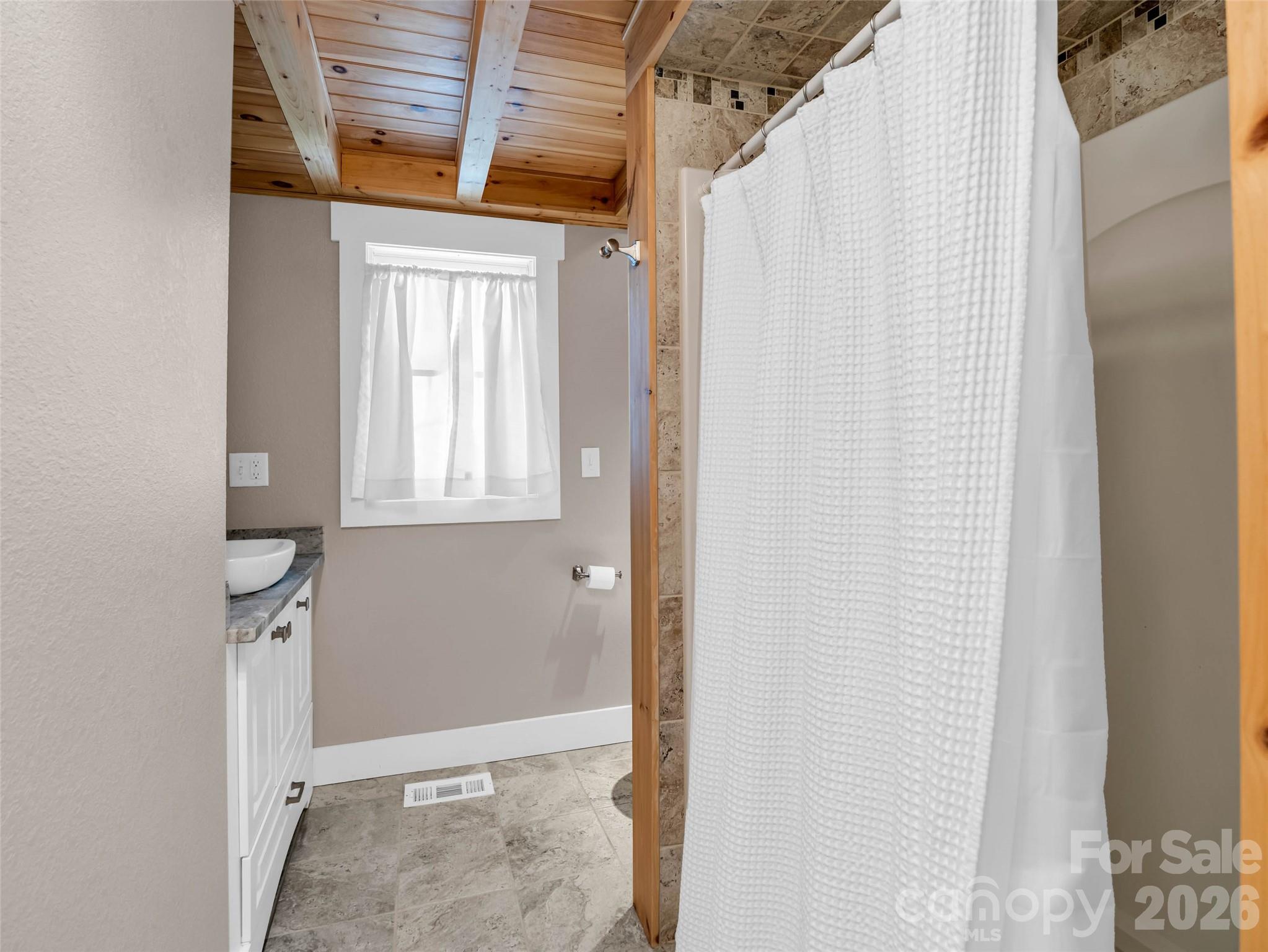 52 Forest Road Property Photo 33