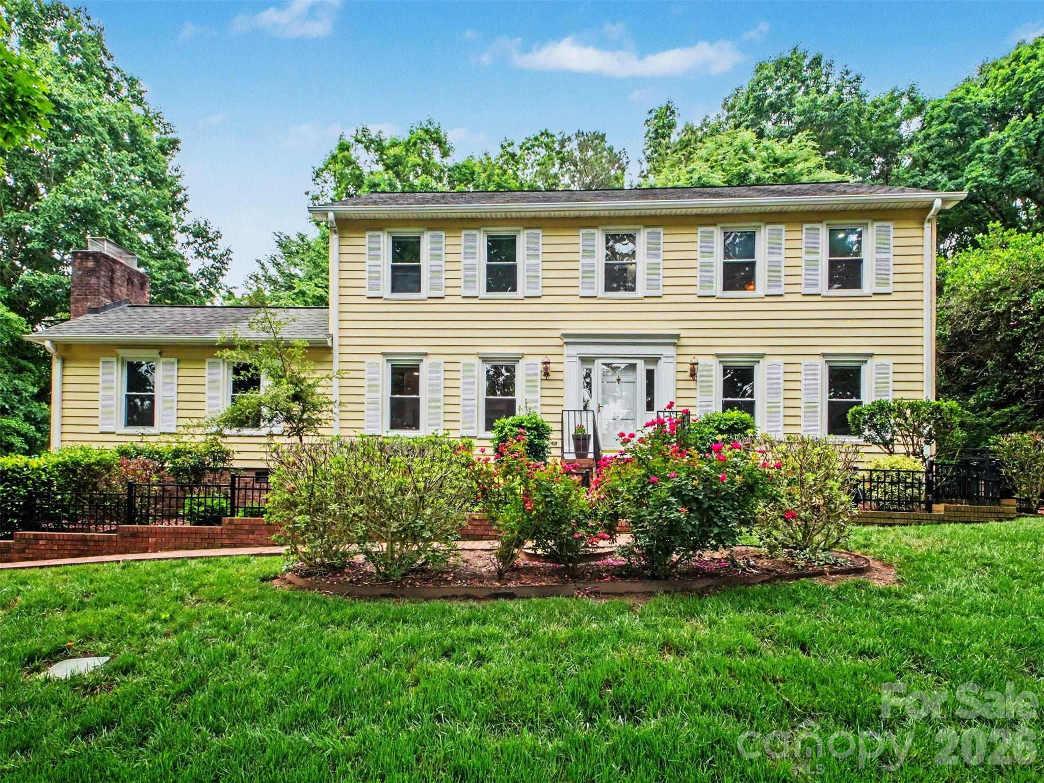 420 Brook Avenue Property Photo 1