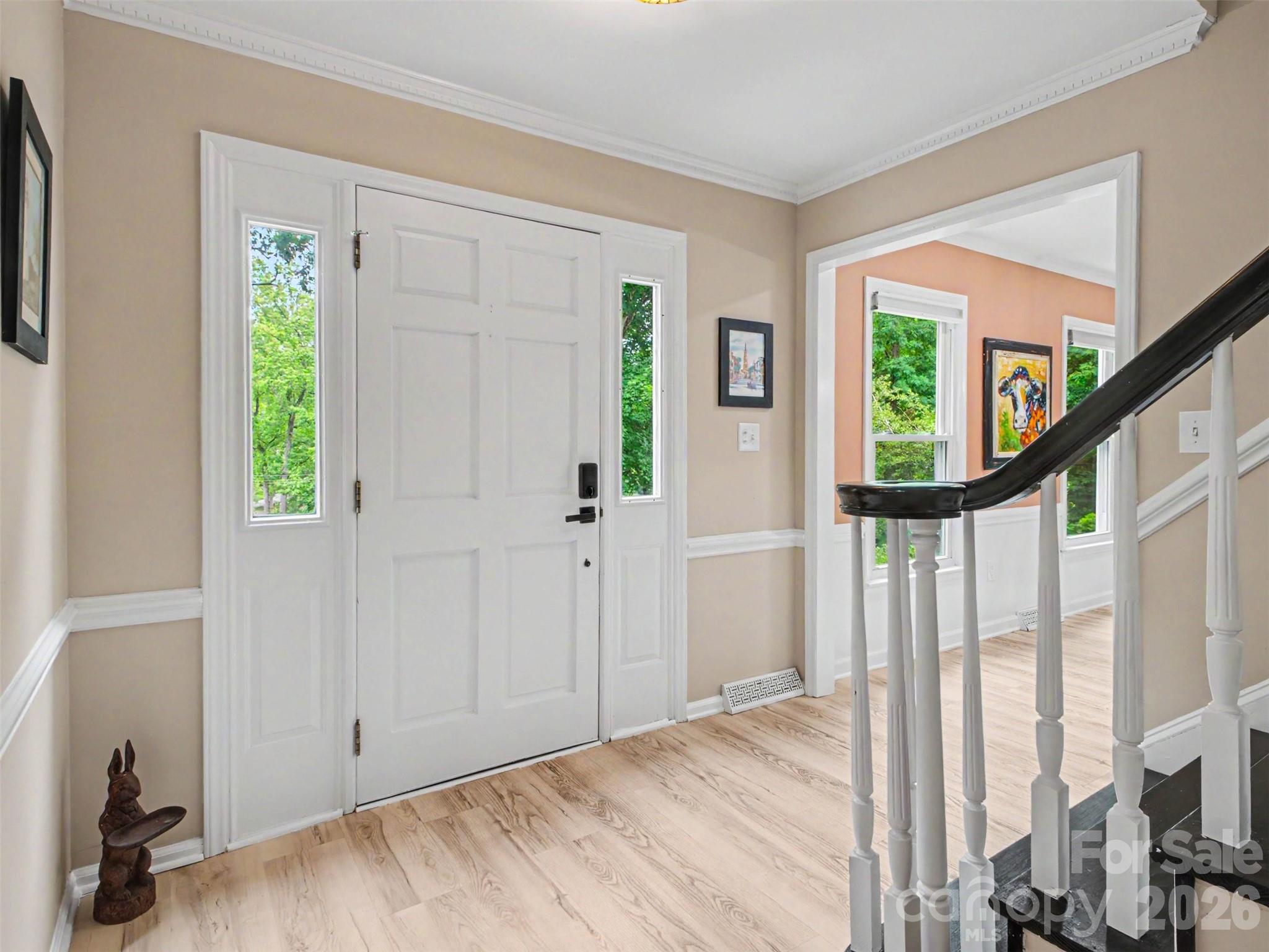 420 Brook Avenue Property Photo 5