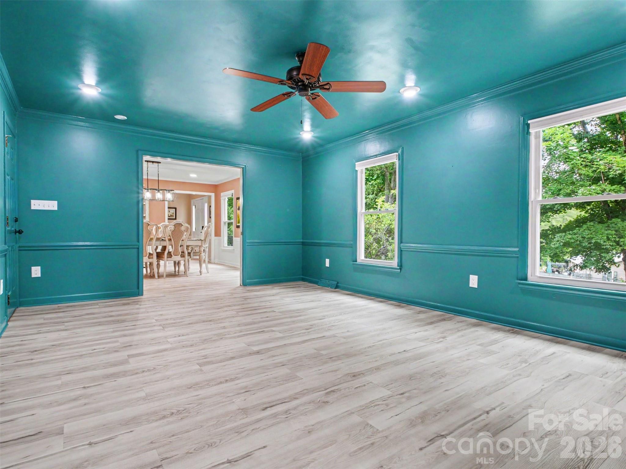 420 Brook Avenue Property Photo 7