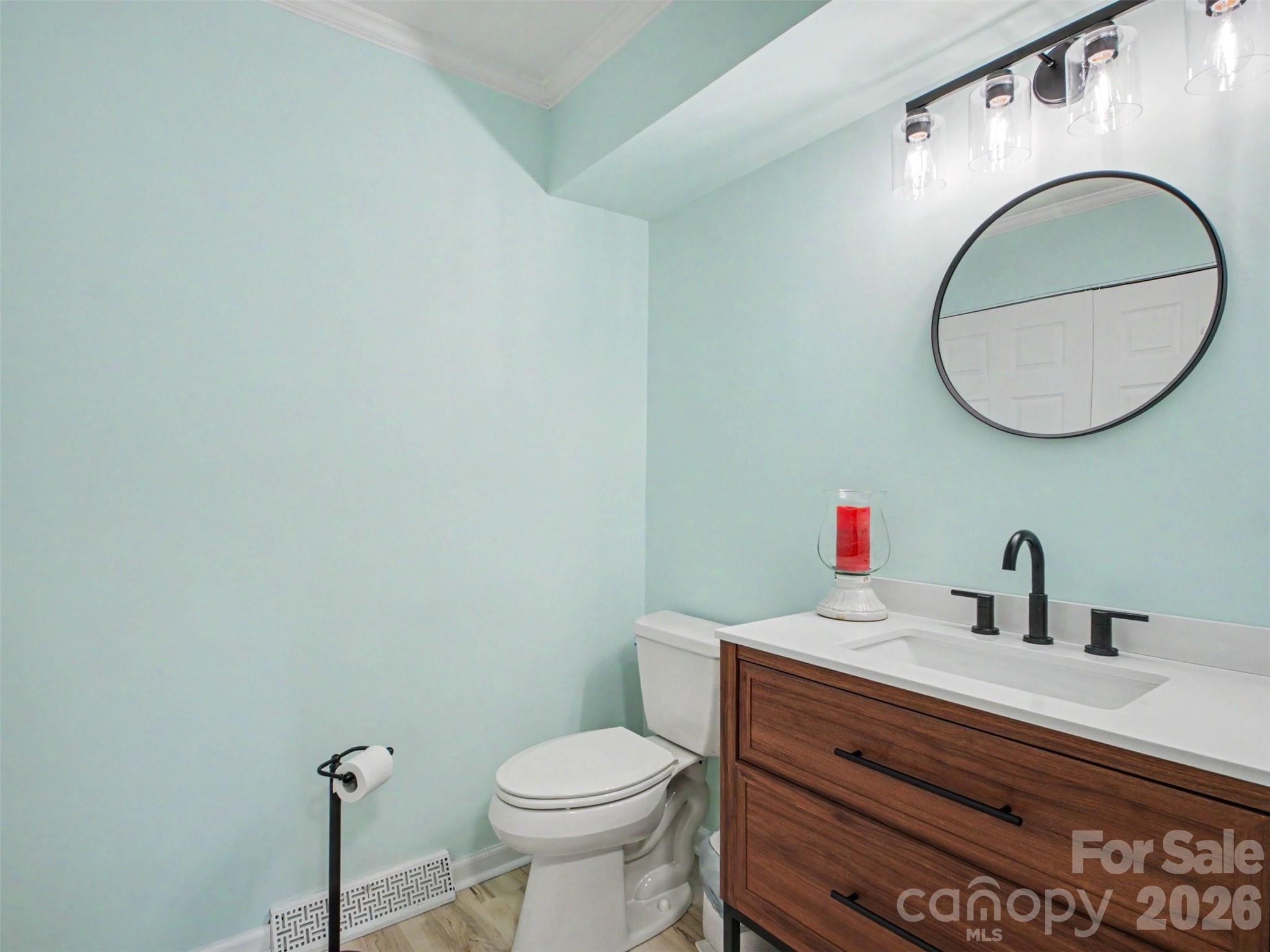 420 Brook Avenue Property Photo 14