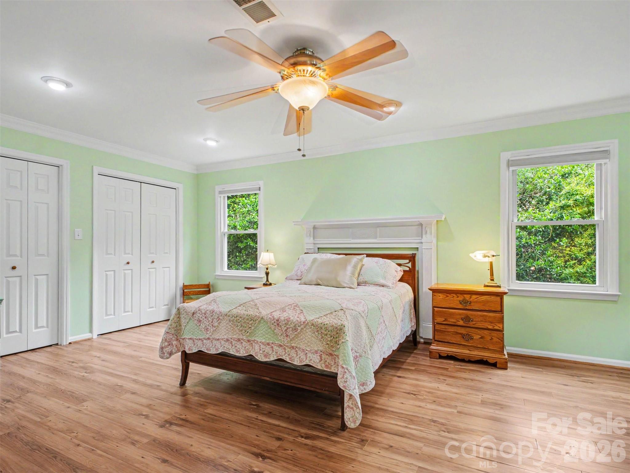 420 Brook Avenue Property Photo 18