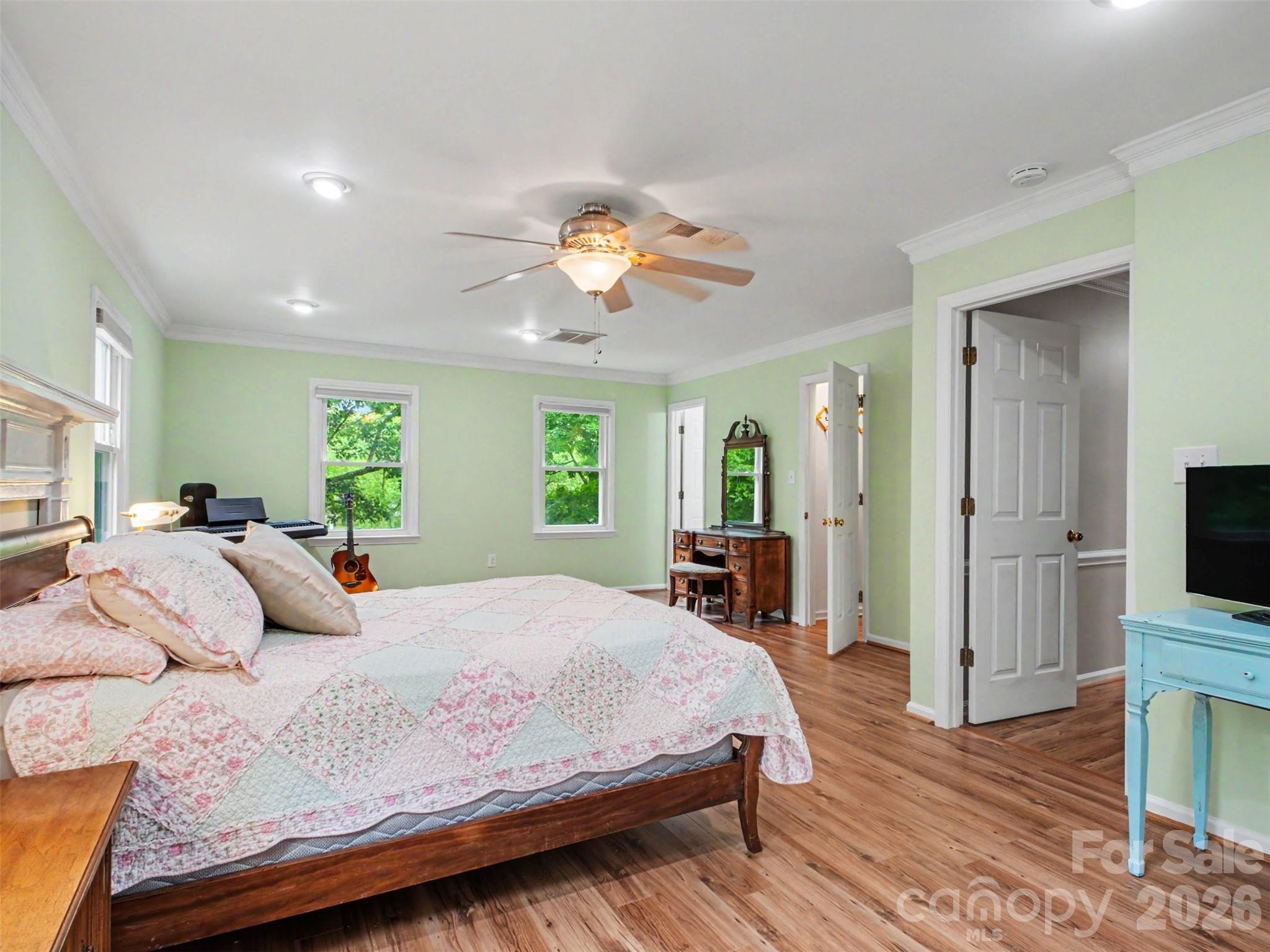 420 Brook Avenue Property Photo 19