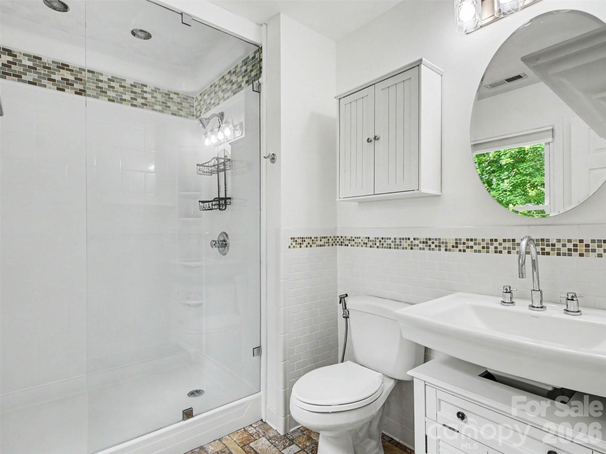 420 Brook Avenue Property Photo 24