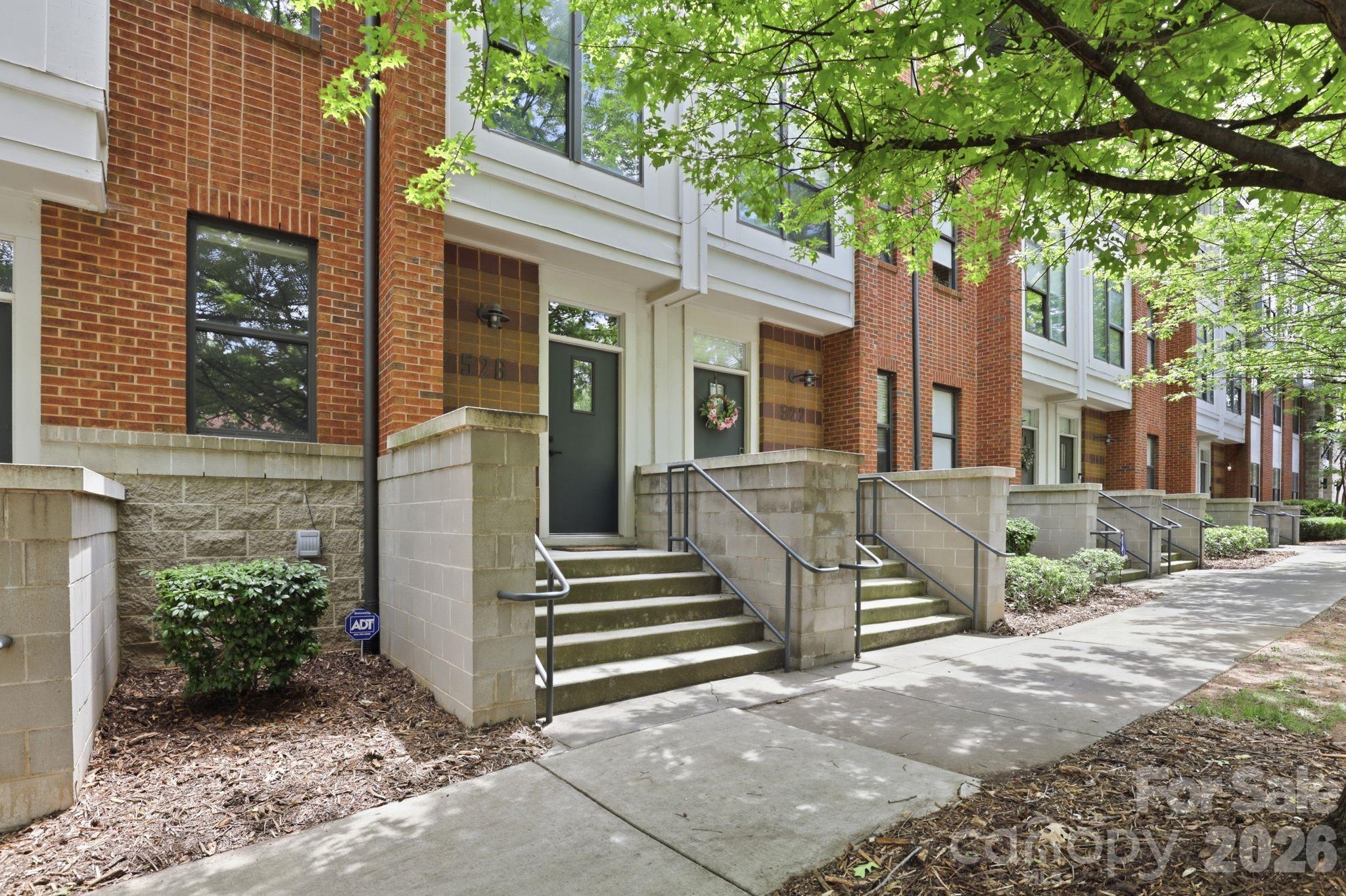 526 N Mcdowell Street Property Photo 1