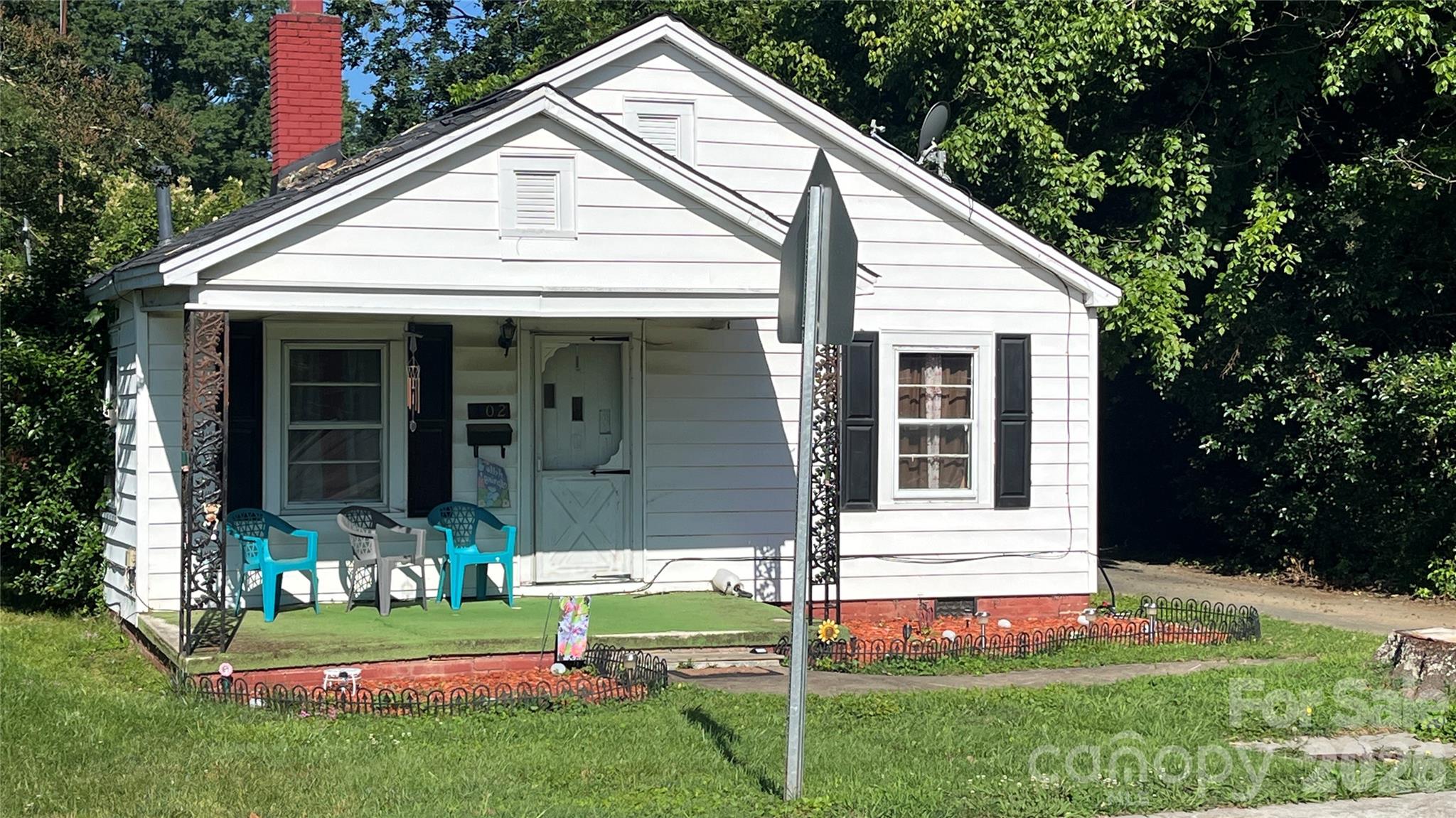 1920 Johnstown Road Property Photo 2