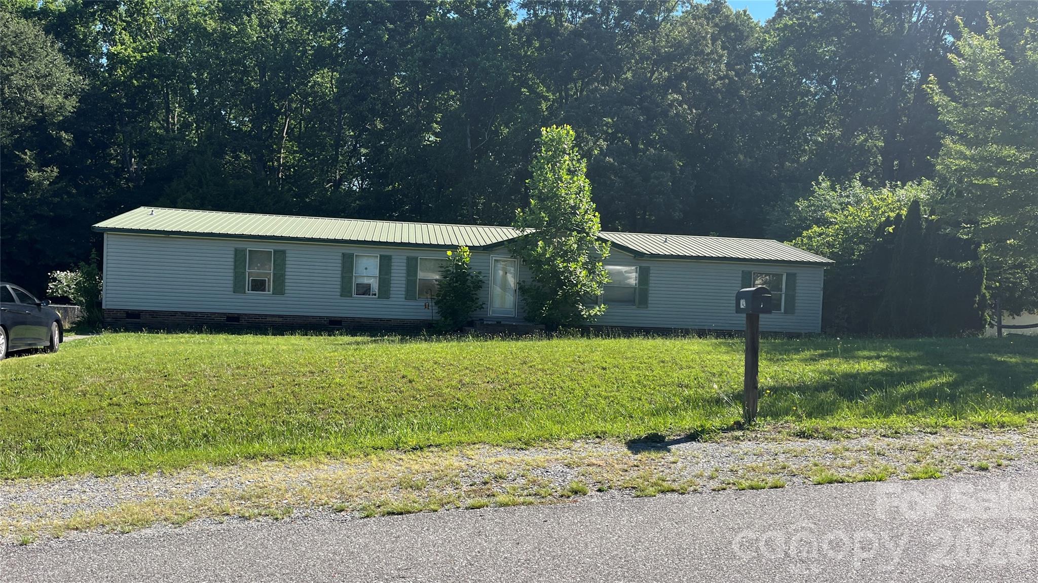 1920 Johnstown Road Property Photo 6