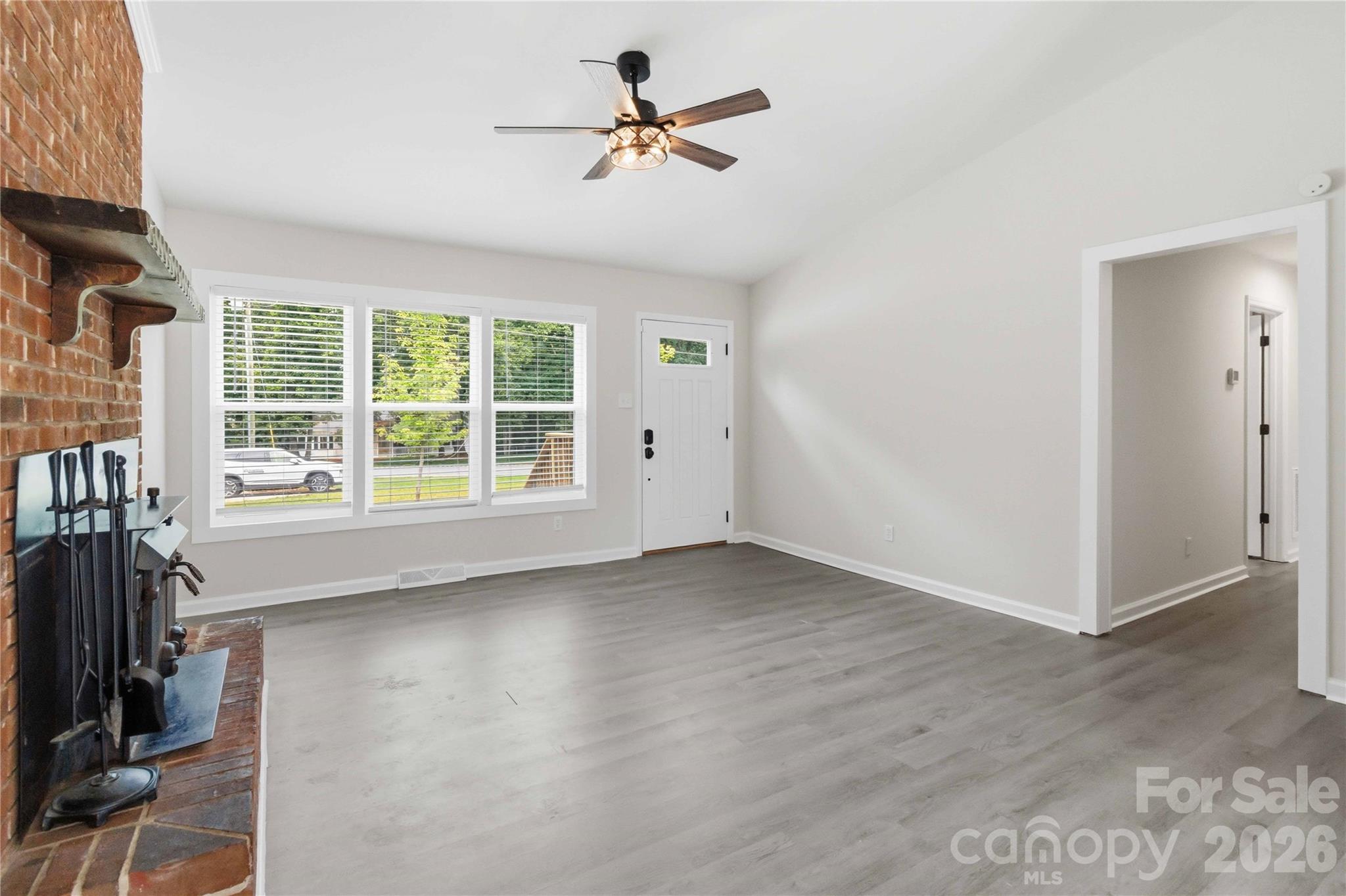 992 Twin Lakes Road Property Photo 7