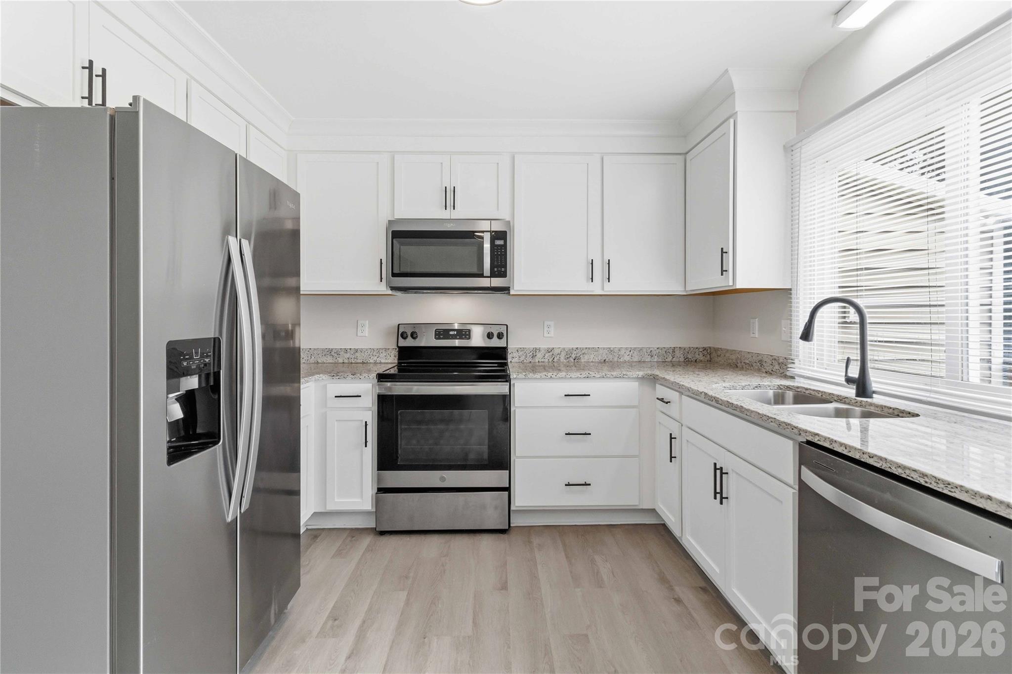 992 Twin Lakes Road Property Photo 11
