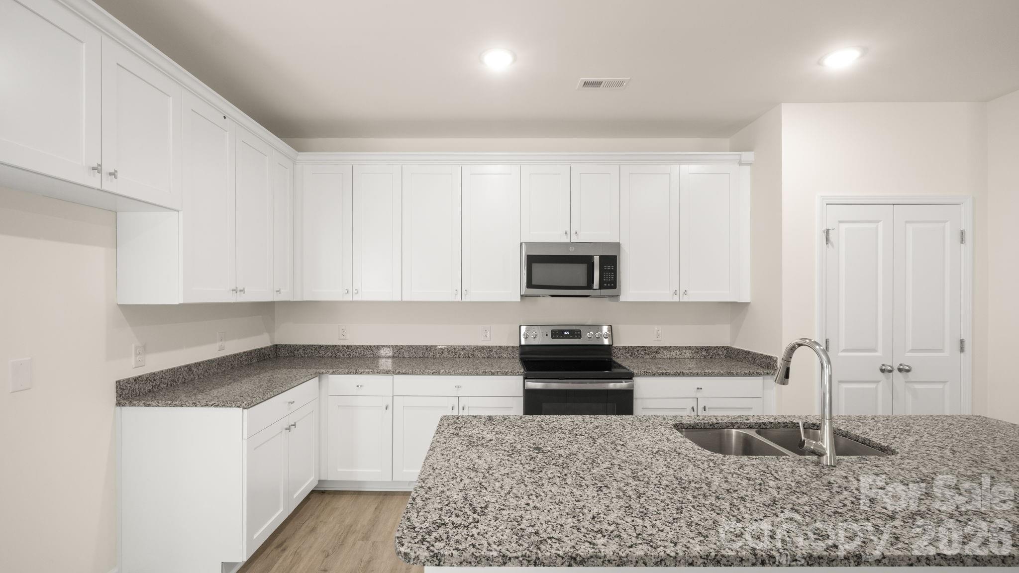 4022 Rolling Creek Road Property Photo 12