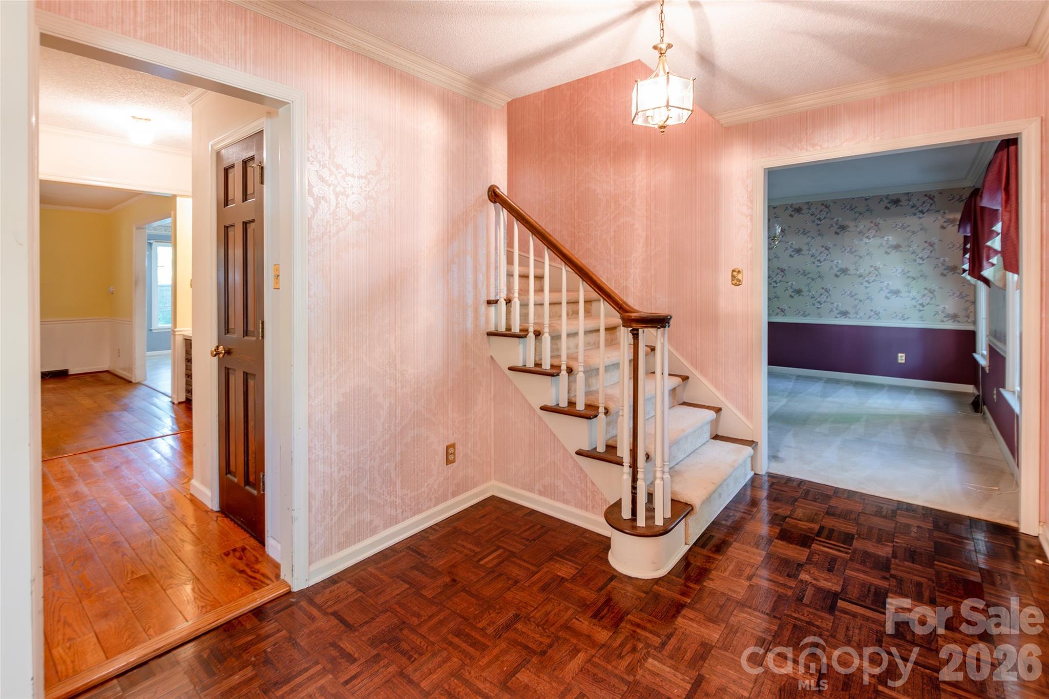 1171 Candlelight Drive Property Photo 3