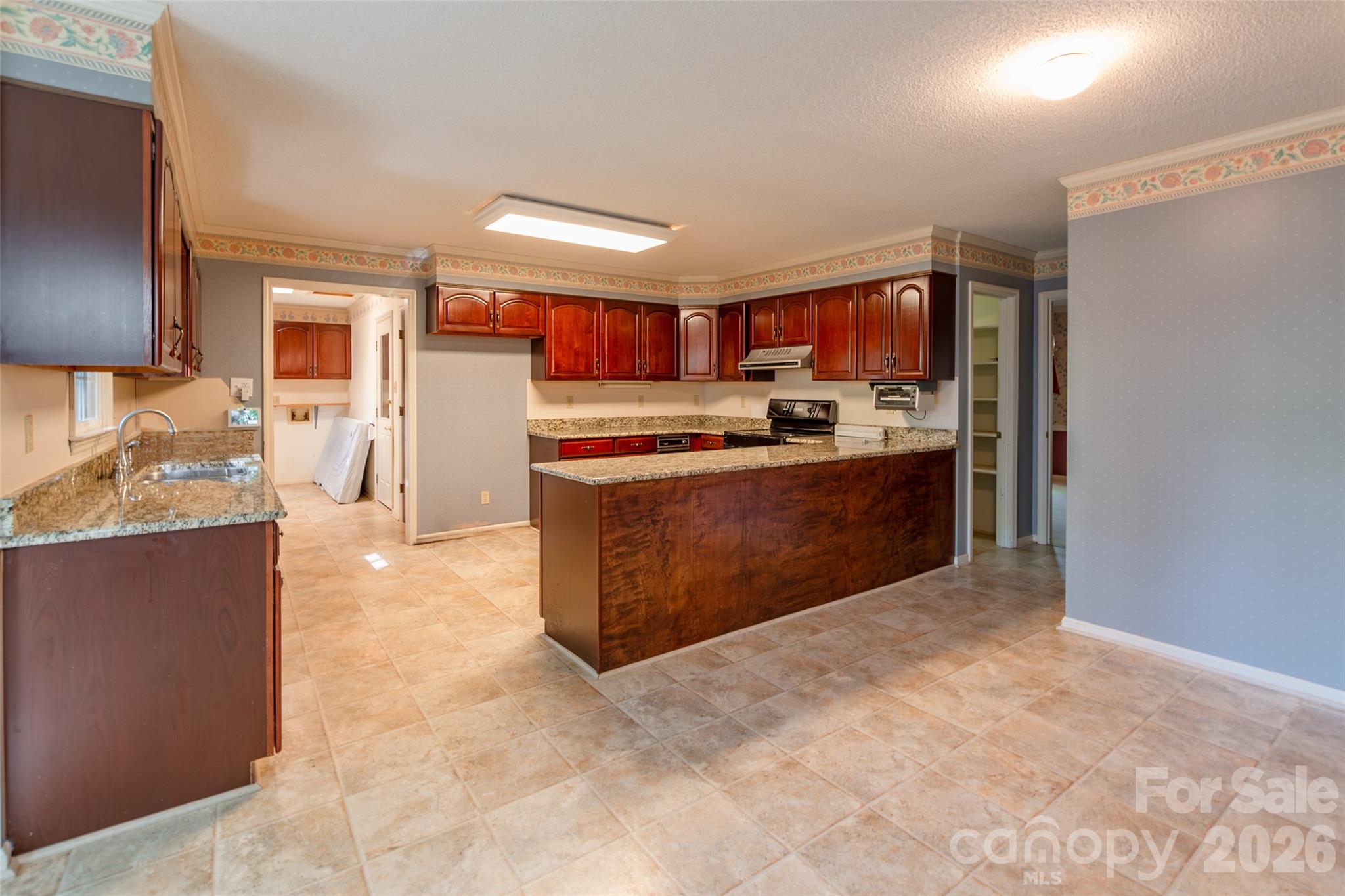 1171 Candlelight Drive Property Photo 12