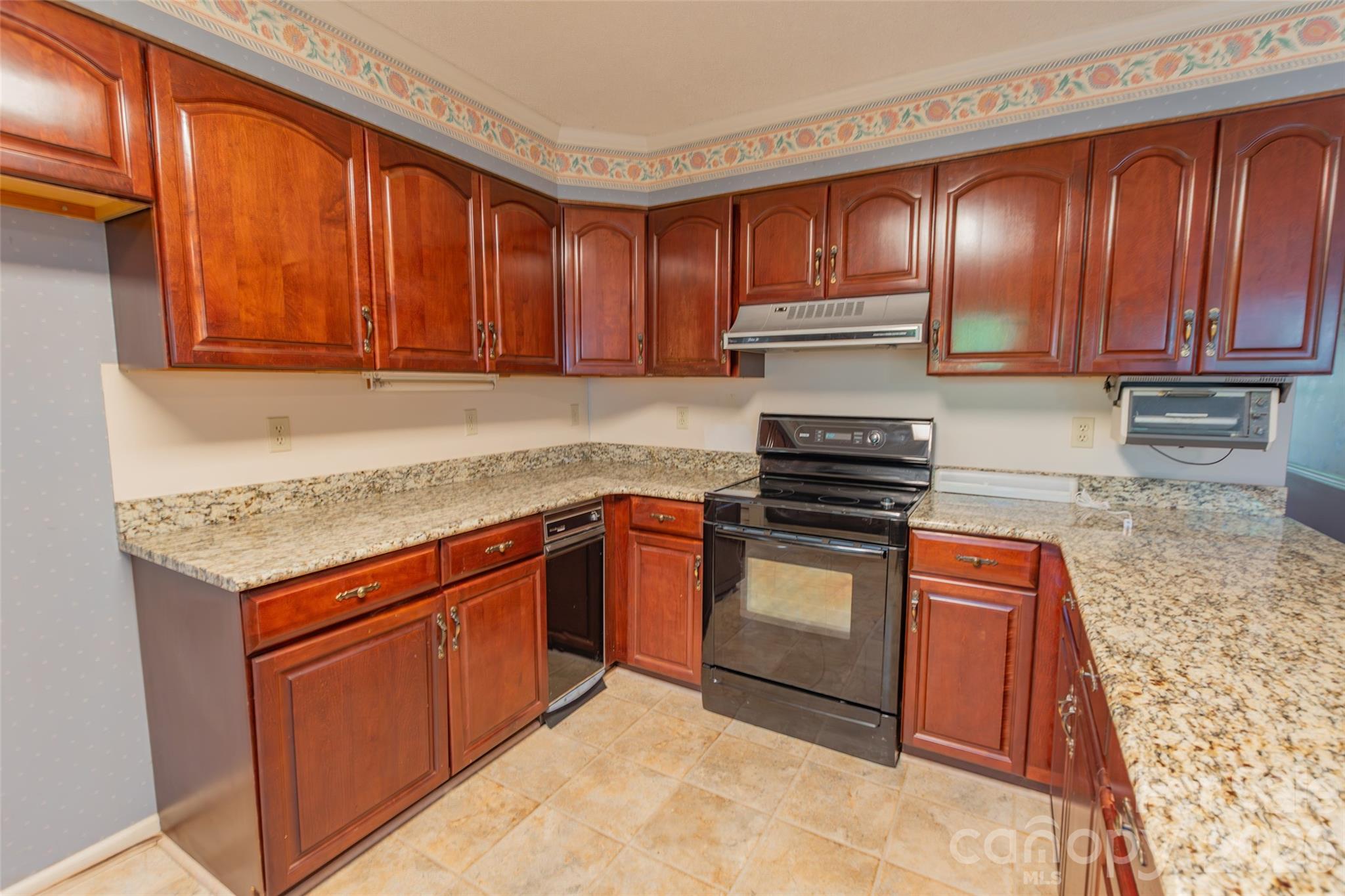 1171 Candlelight Drive Property Photo 14