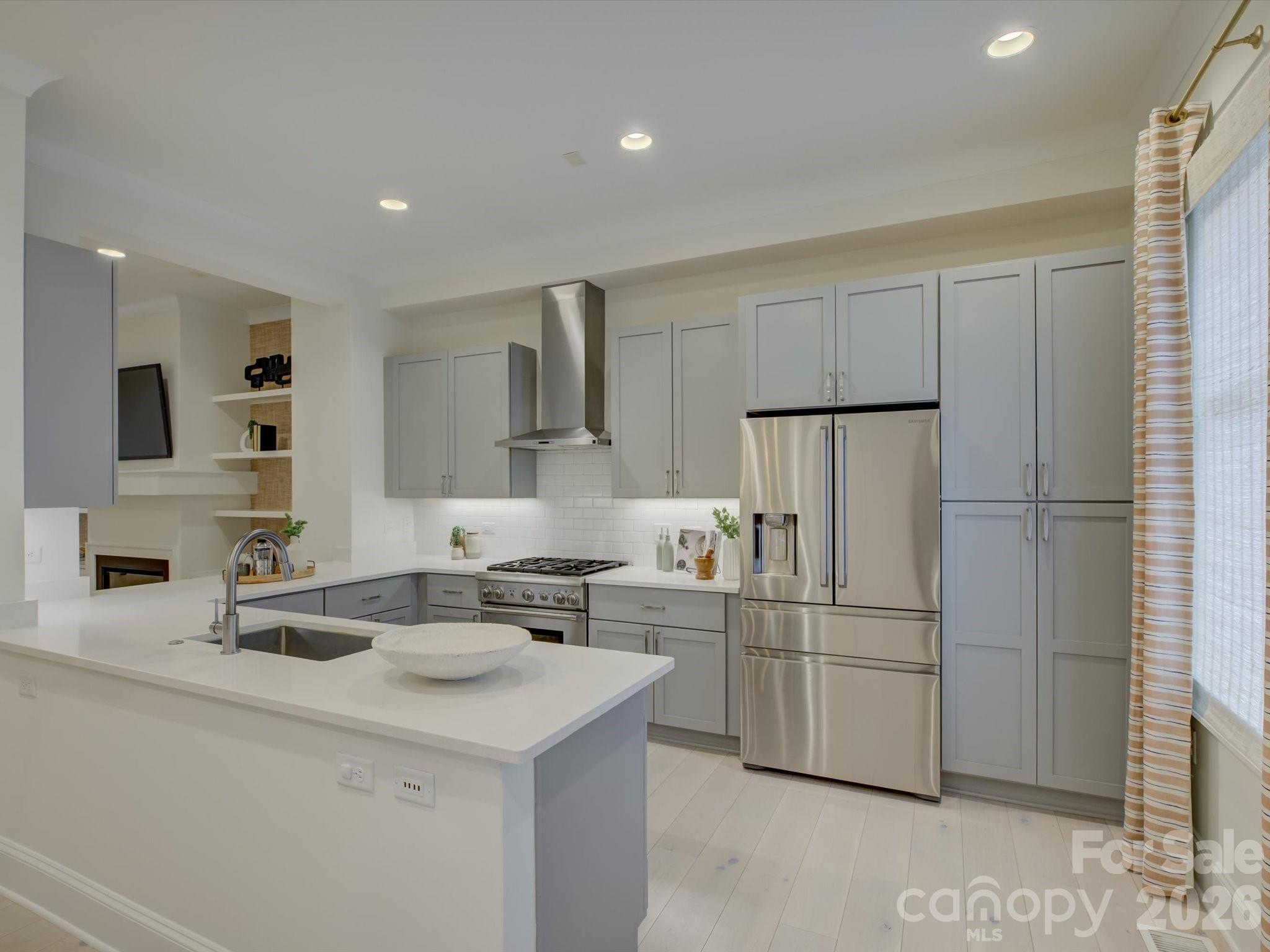 335 E Tremont Avenue Property Photo 9