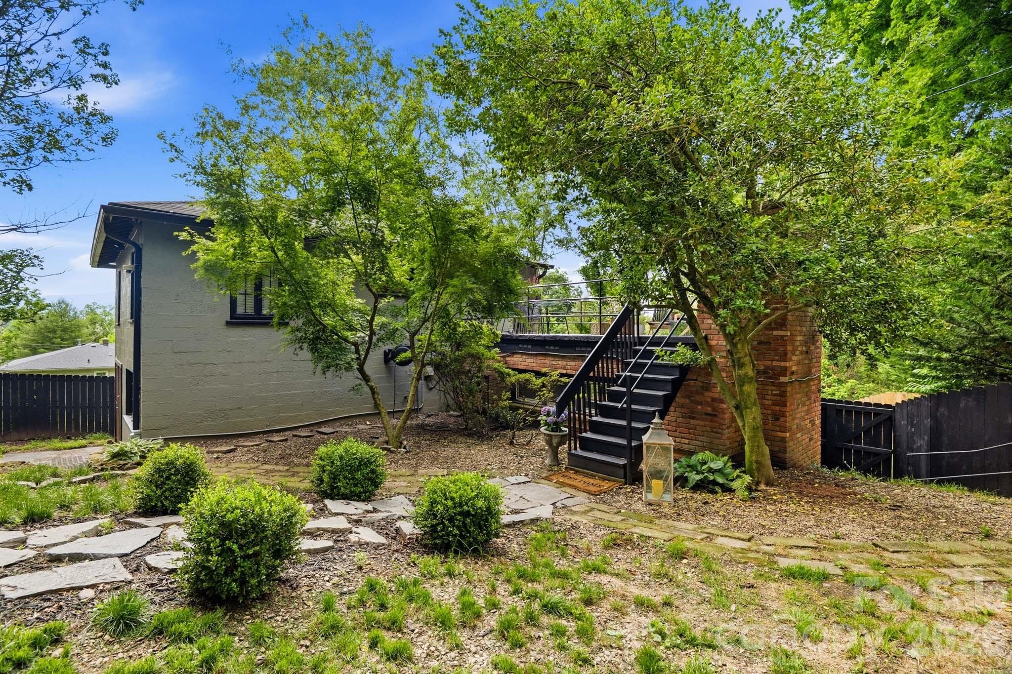 38 Aurora Drive Property Photo 2