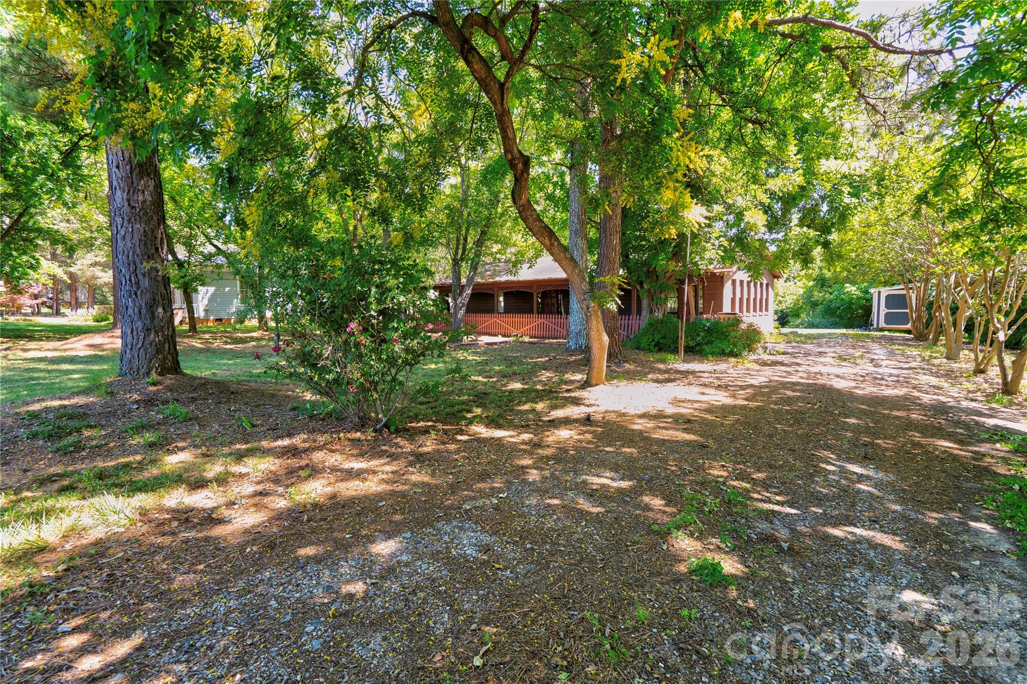 1419 Melrose Drive Property Photo 2