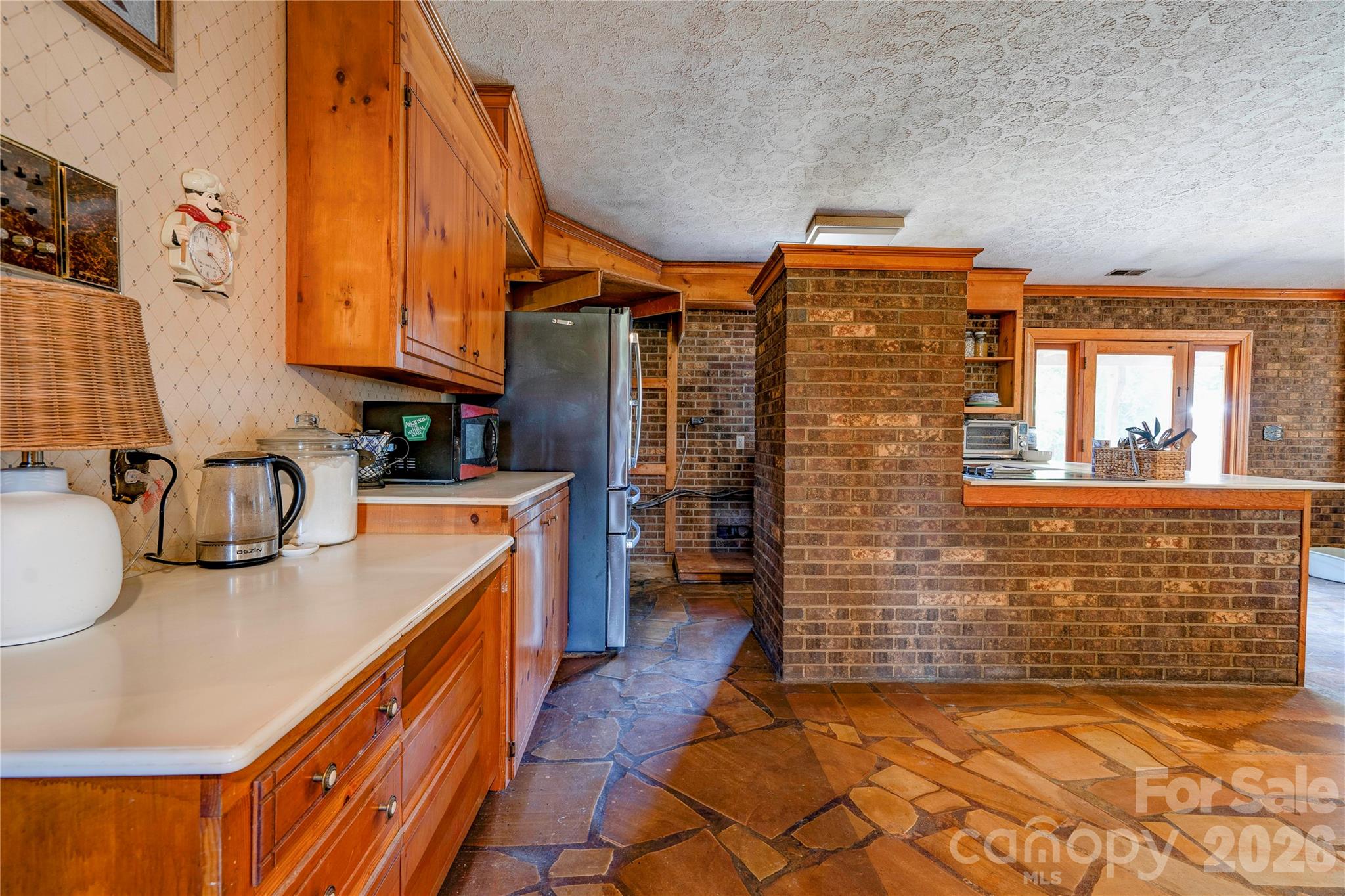 1419 Melrose Drive Property Photo 7