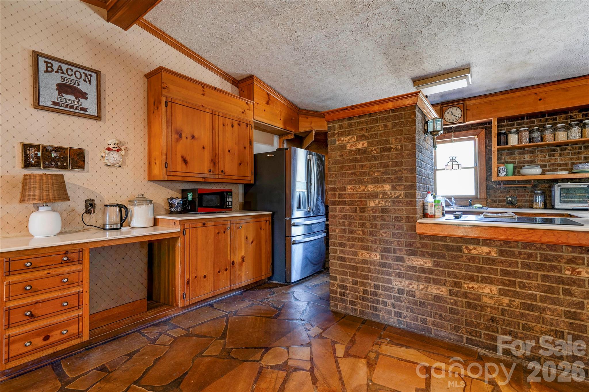 1419 Melrose Drive Property Photo 8