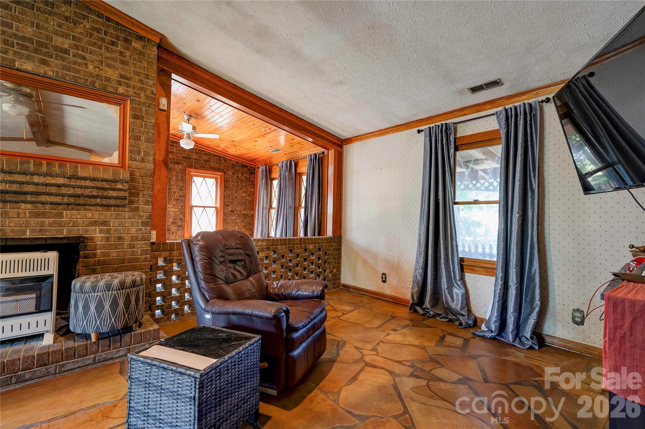 1419 Melrose Drive Property Photo 10
