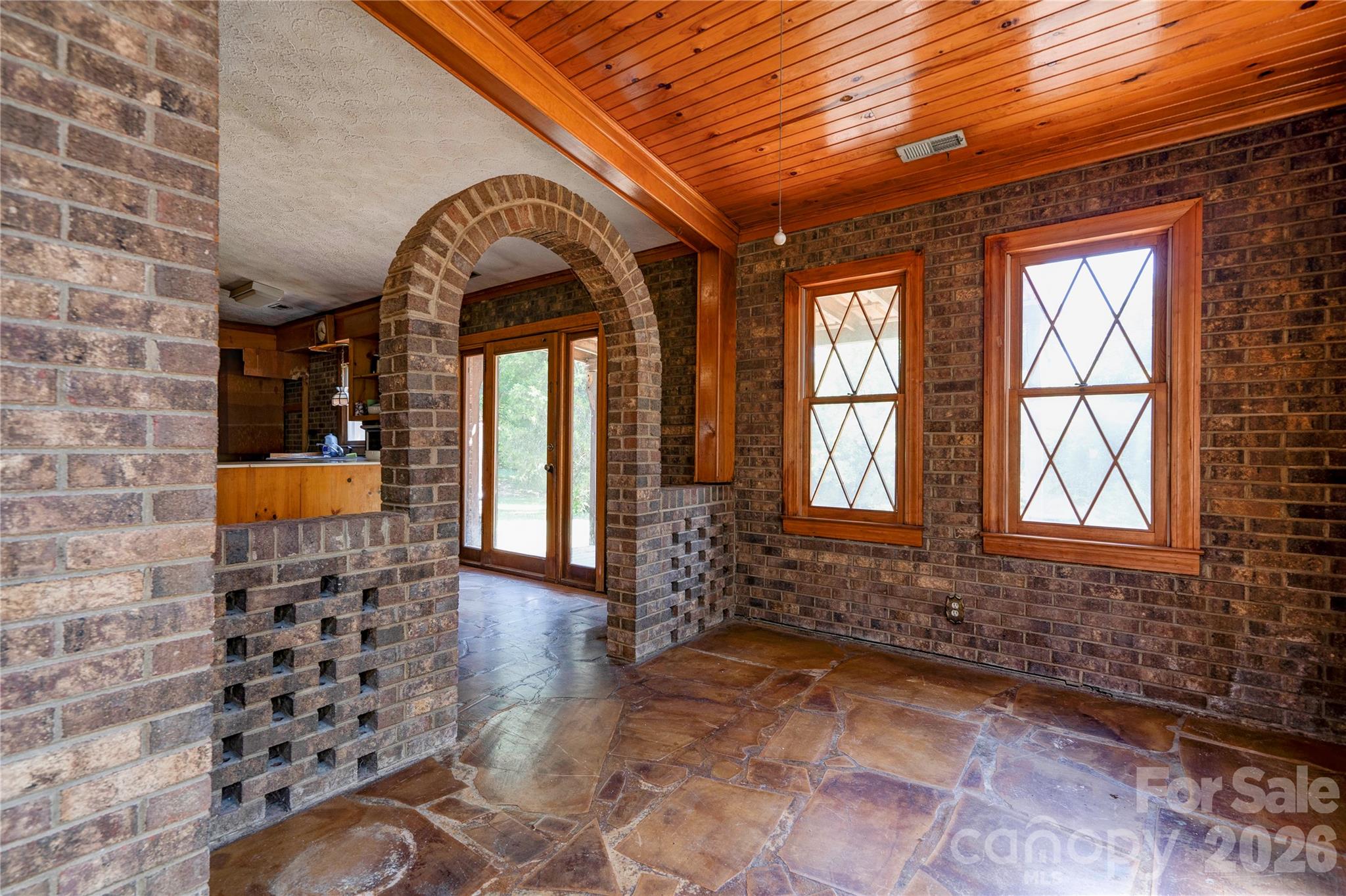 1419 Melrose Drive Property Photo 14