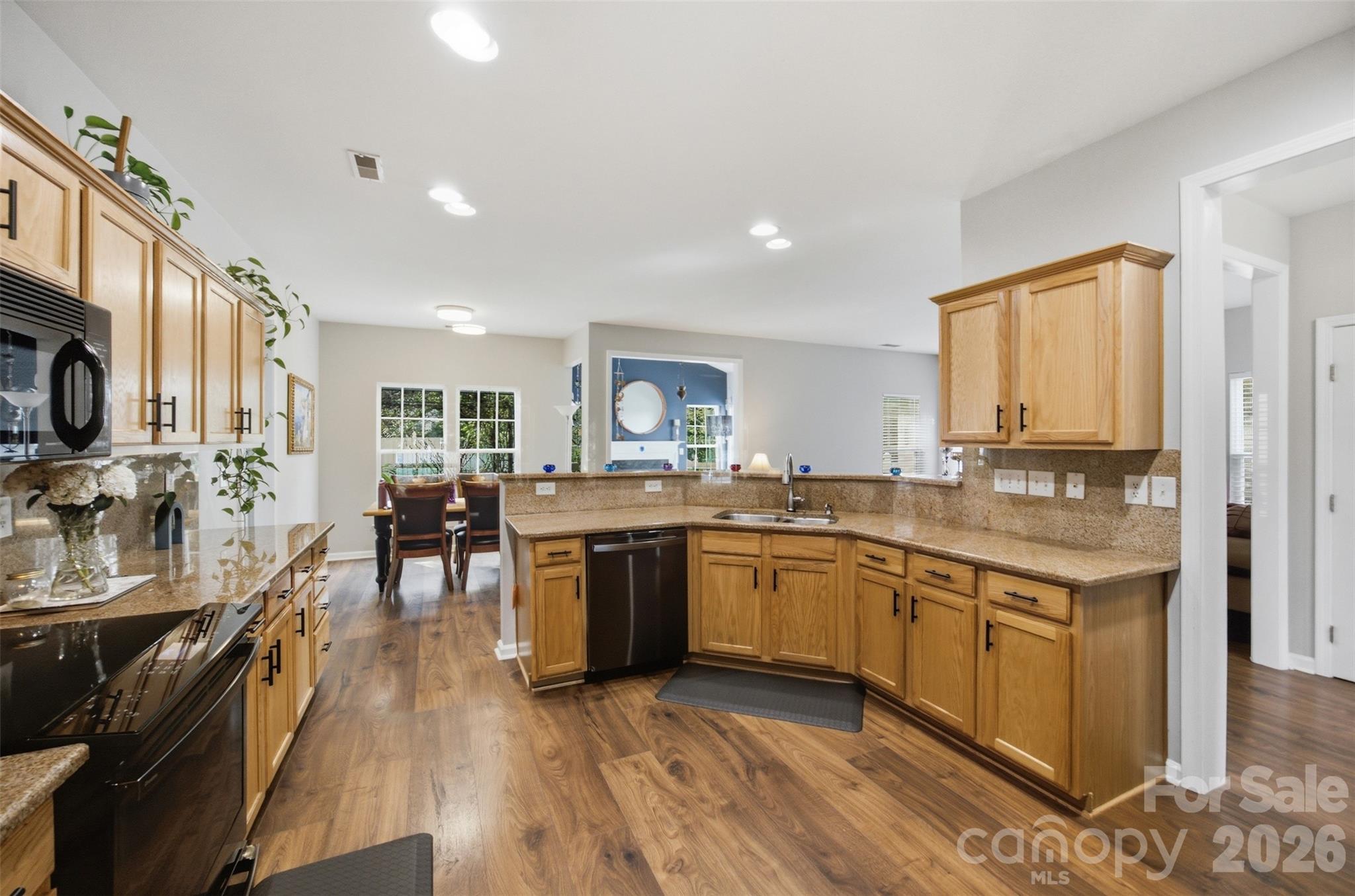 11719 Royal Castle Court Property Photo 9
