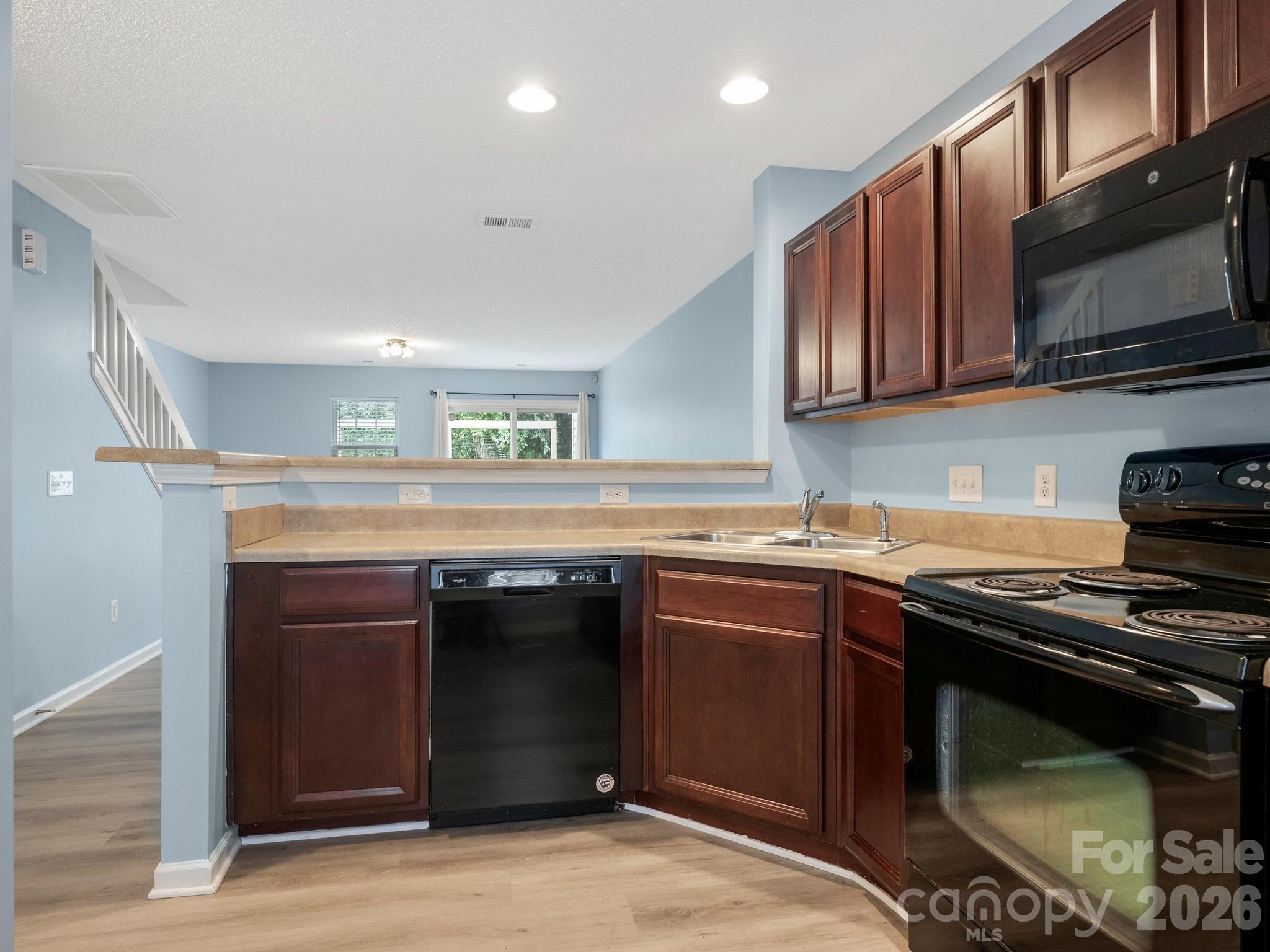 3259 Blythe Ridge Court Property Photo 6