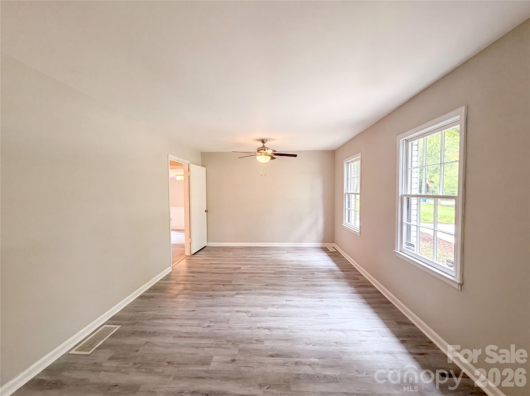 141 Greenbriar Drive Property Photo 3