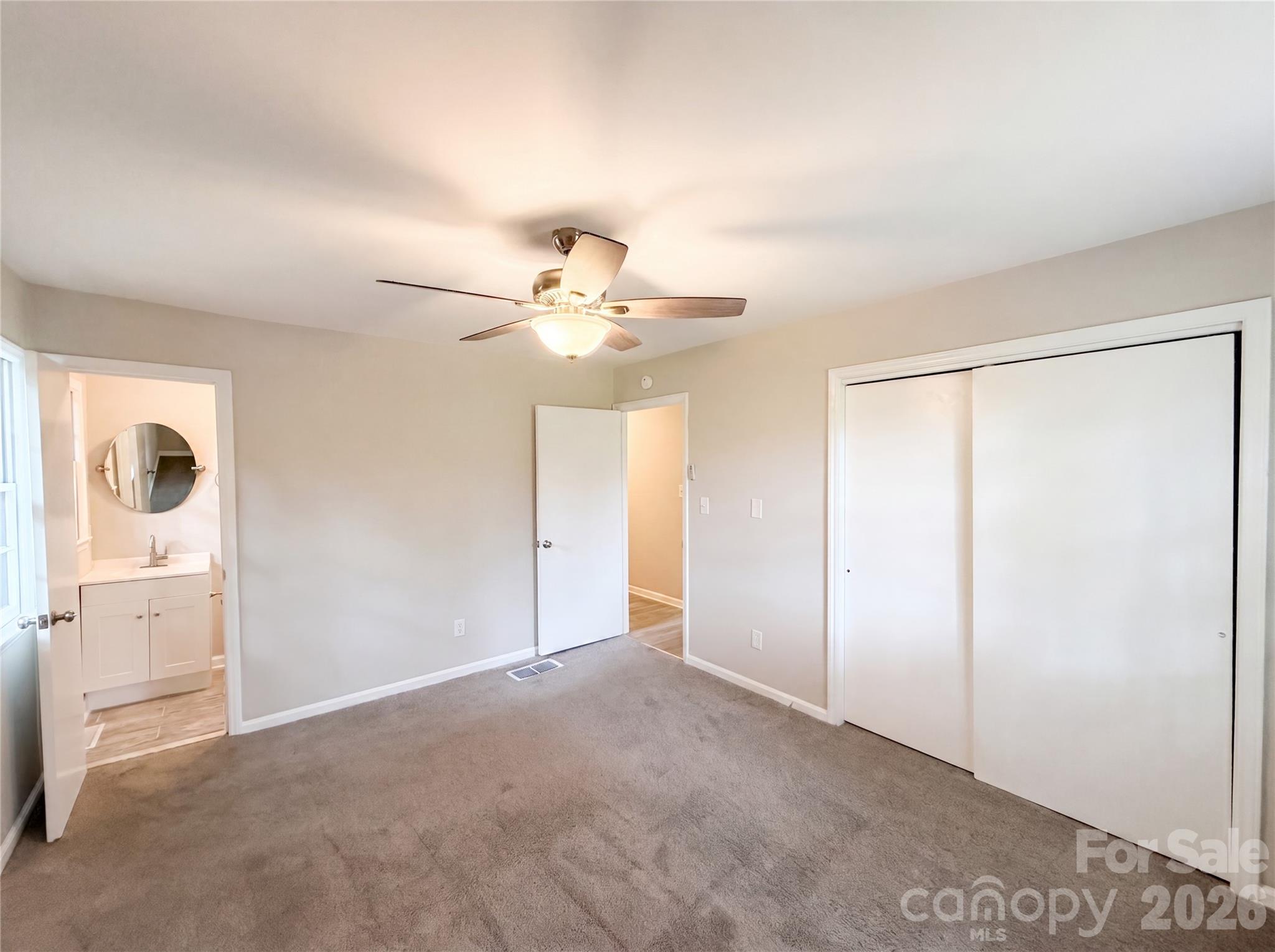 141 Greenbriar Drive Property Photo 4