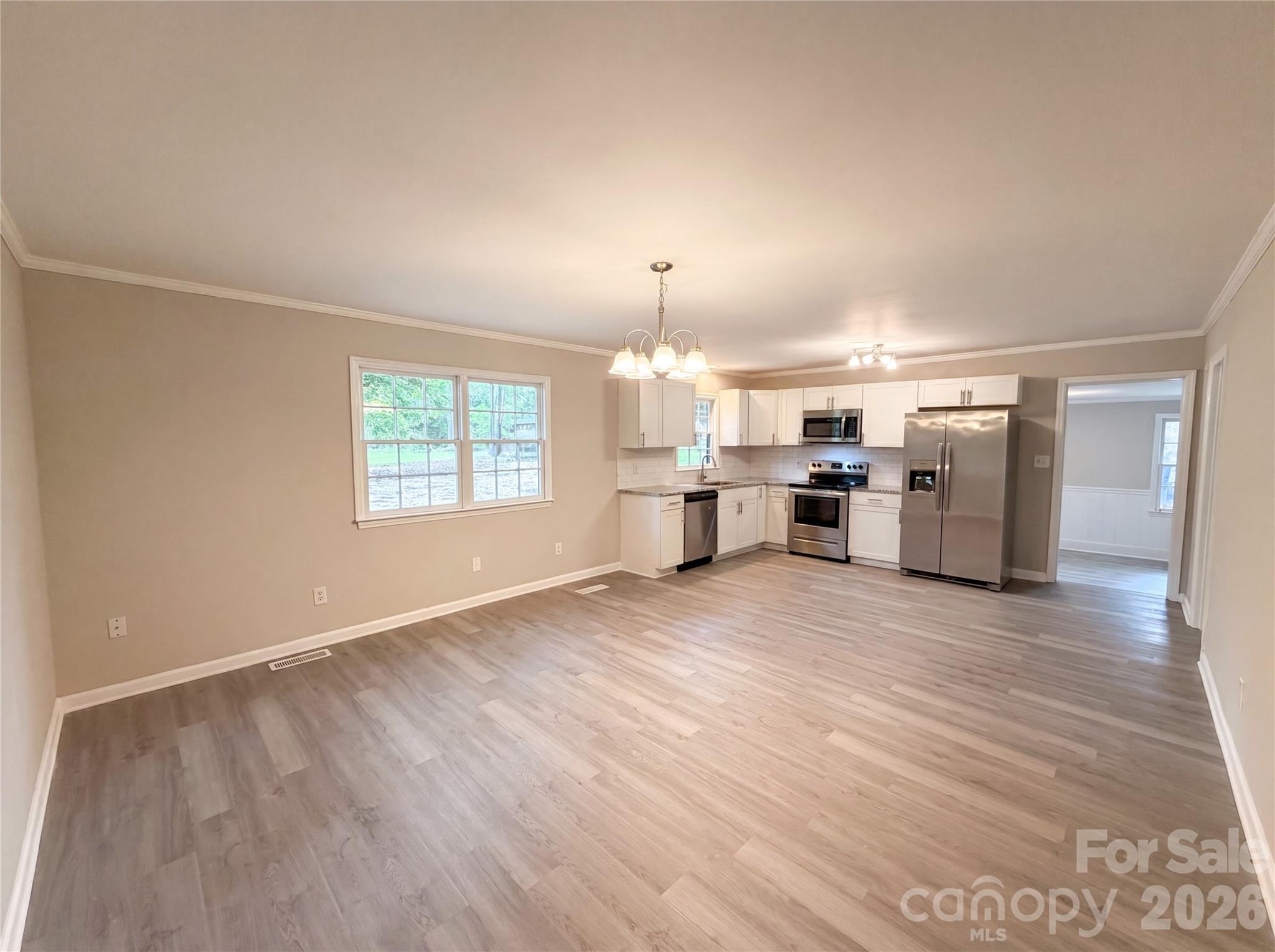 141 Greenbriar Drive Property Photo 10